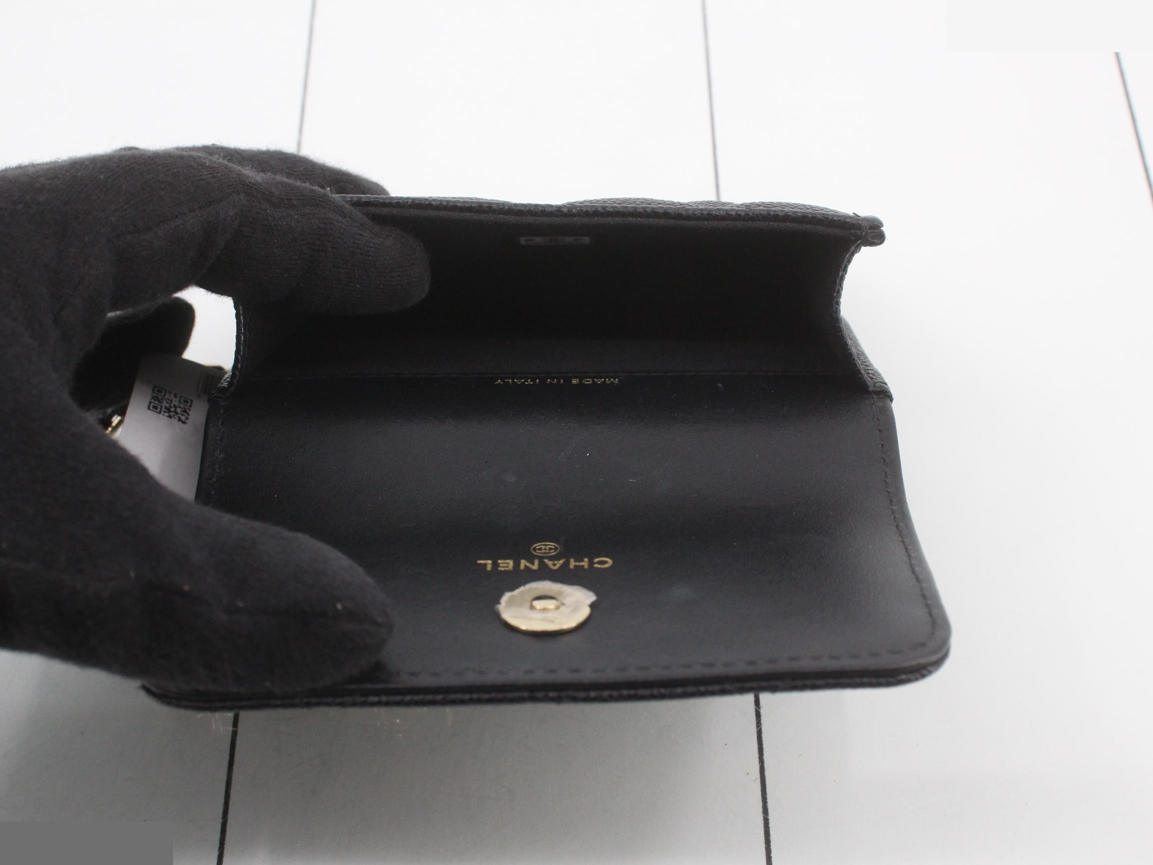 Caviar leather matelassé chain shoulder bag — view 4