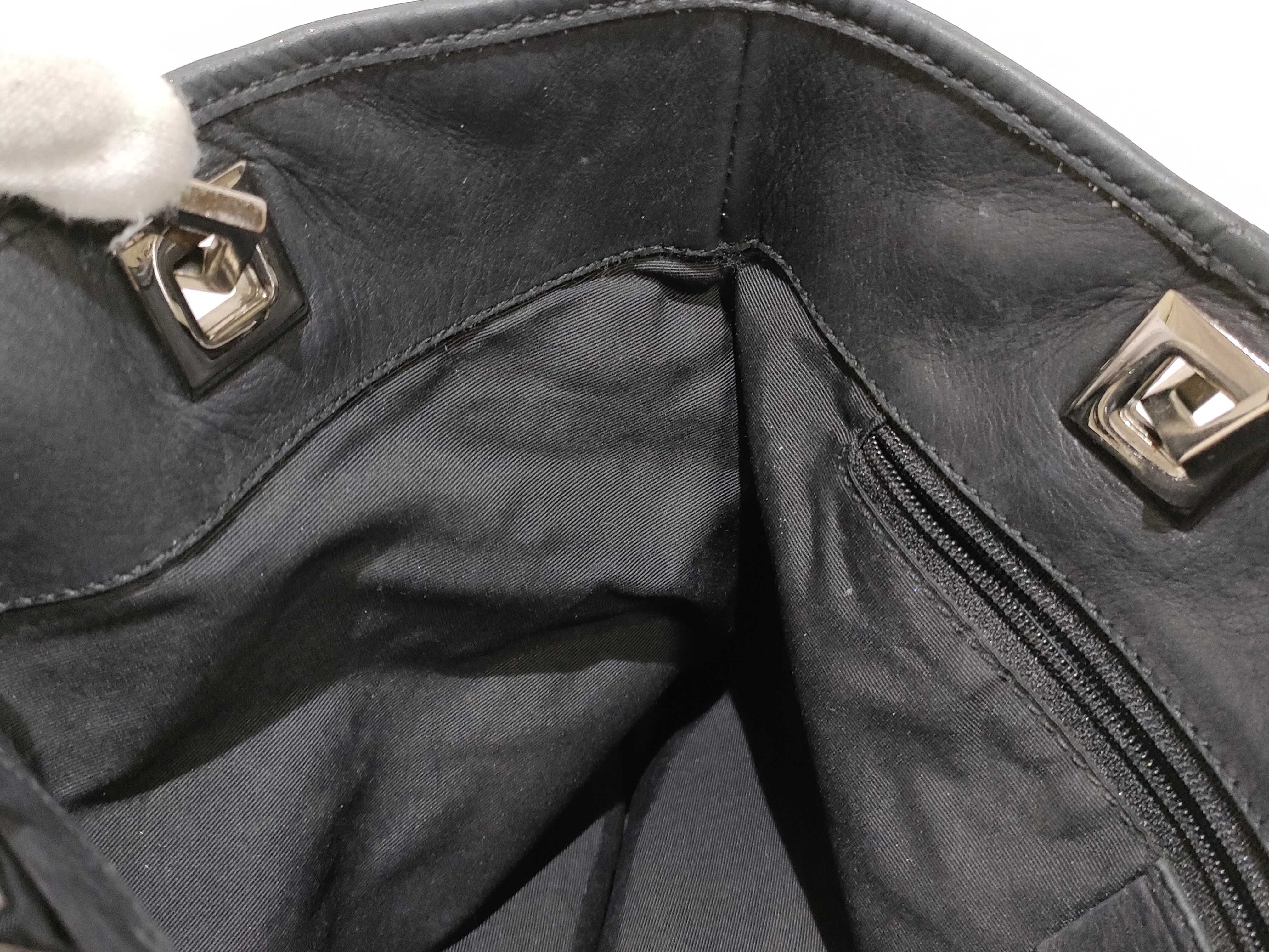 GG Canvas Gucci Bag Handbag — view 11