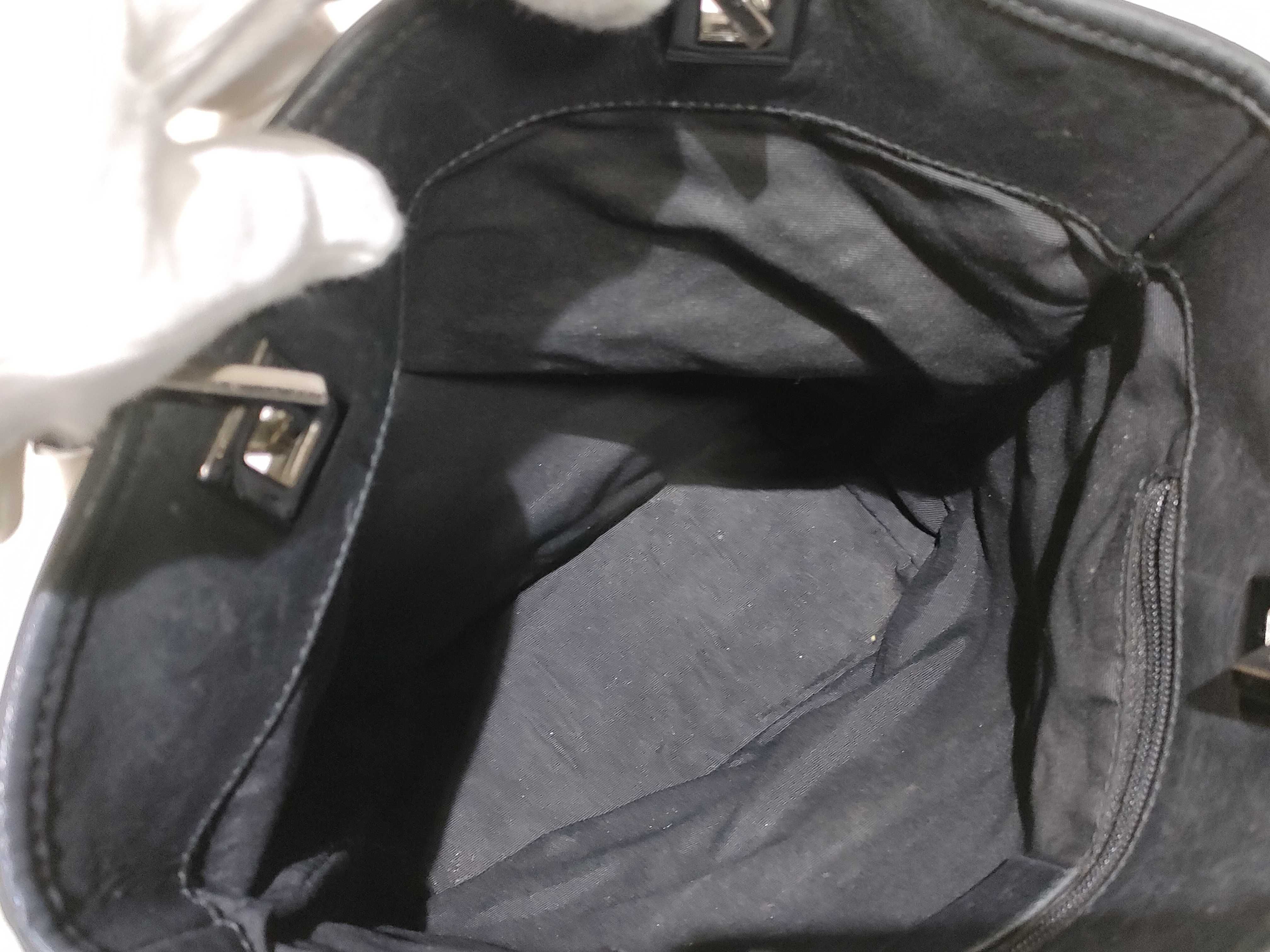 GG Canvas Gucci Bag Handbag — view 8