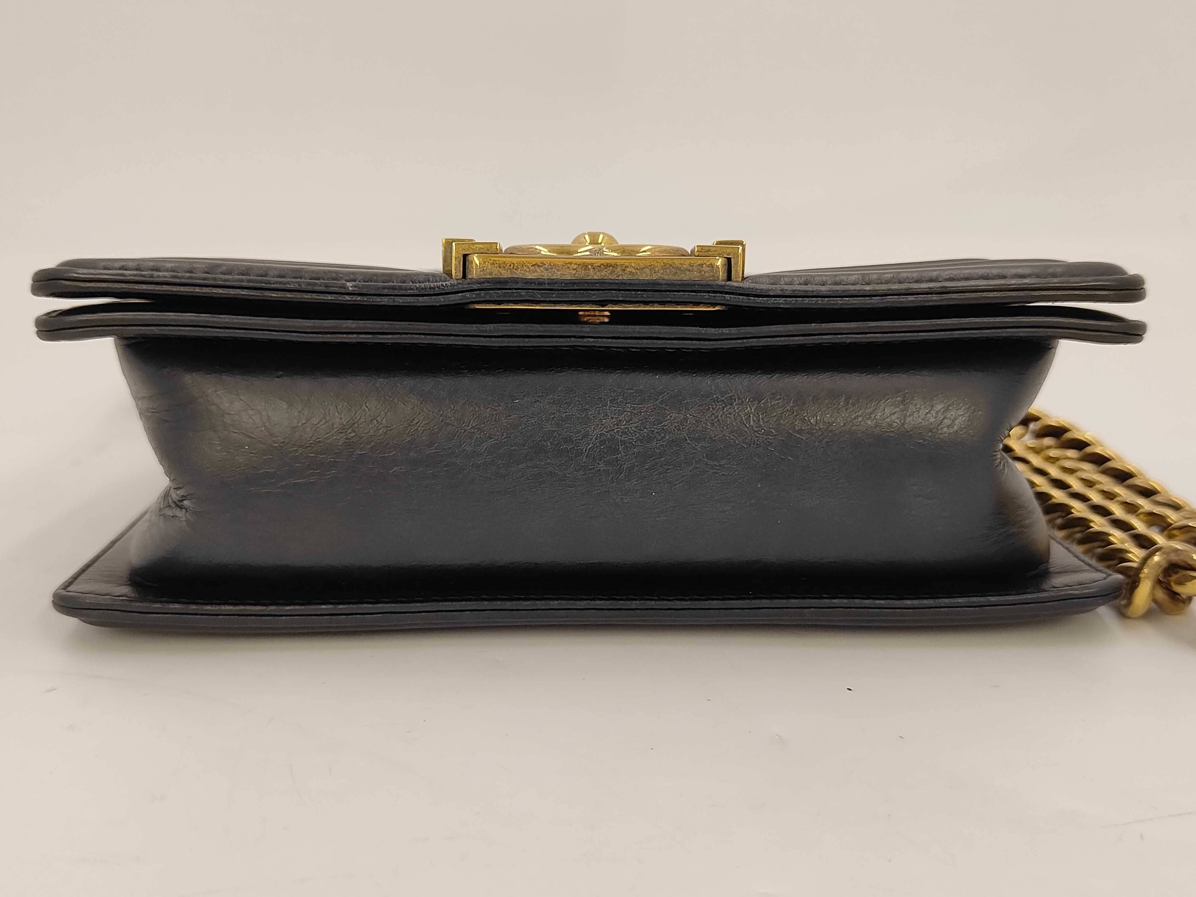 Boy Chanel 20 Vintage Calfskin Gold Hardware Chain Shoulder Bag Black (Serial Number 17) — view 6