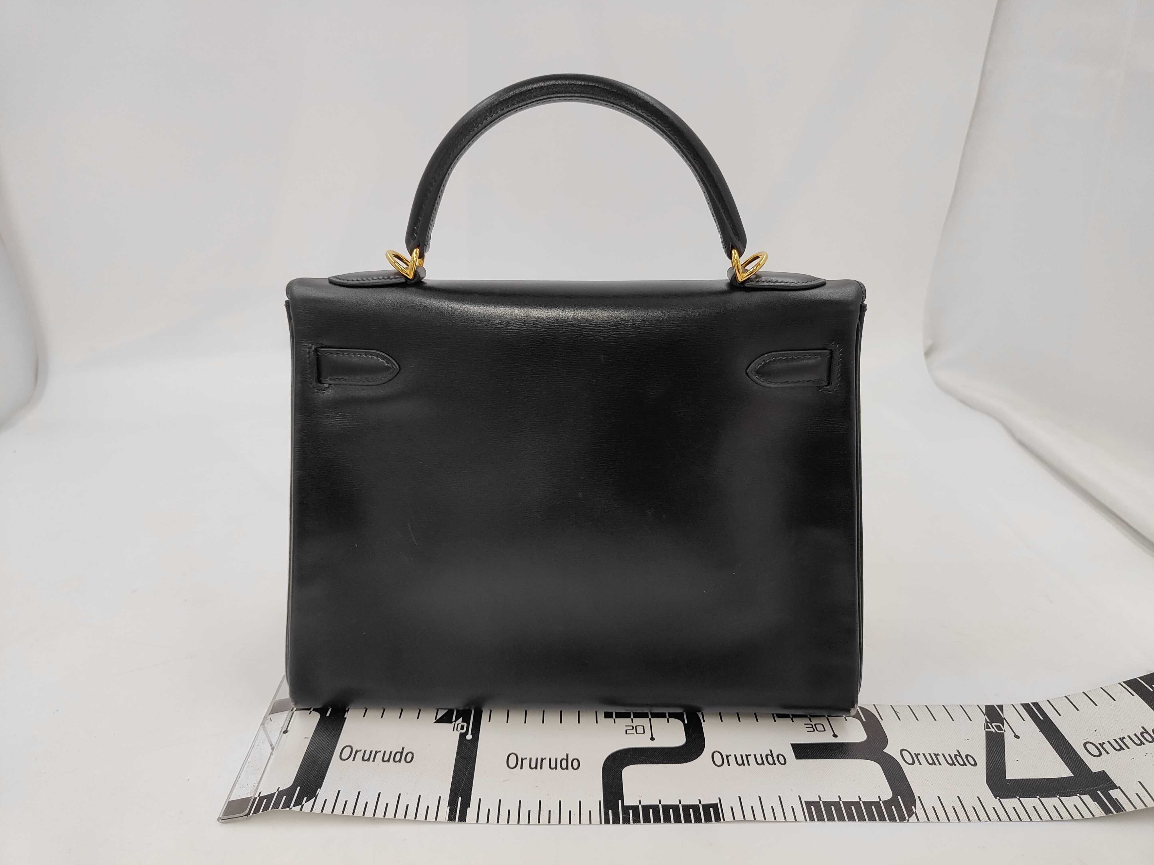 Kelly 32, Box Calf Leather, Black, Gold Hardware, D Handbag — view 2