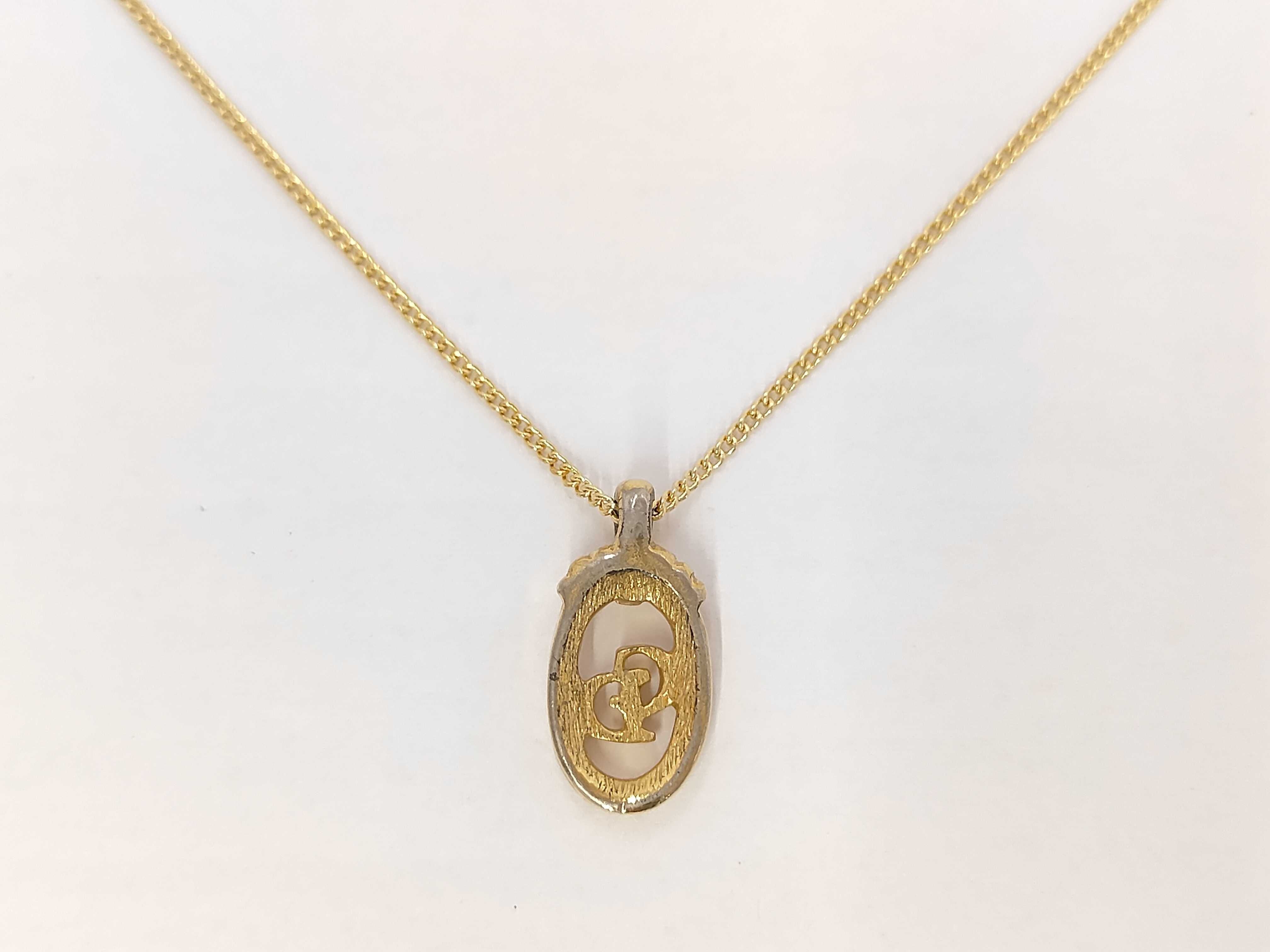 necklace — view 2
