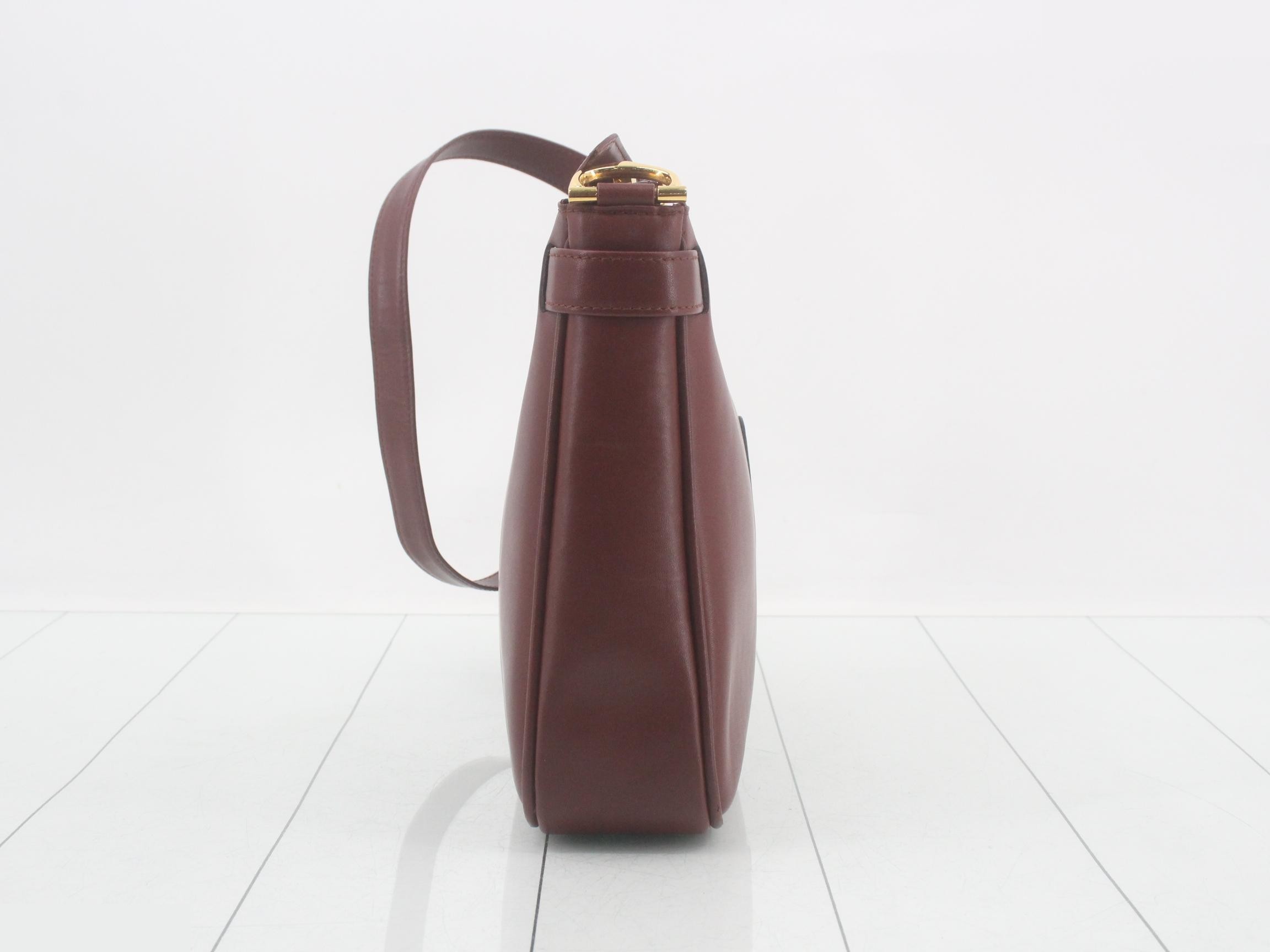 Shoulder bag, Must Line, leather — view 4