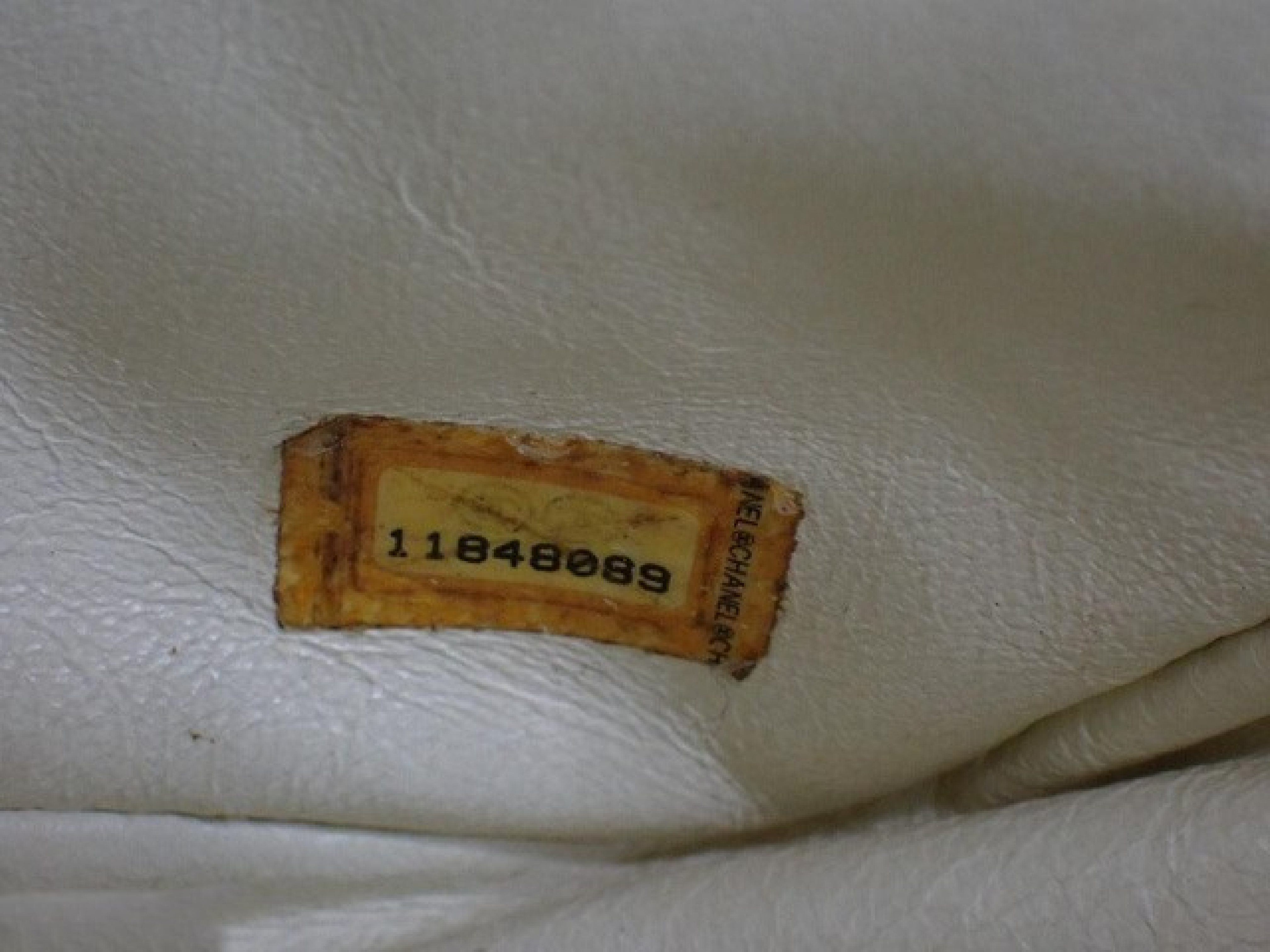 Caviar Skin Shoulder Bag (Serial Number 11) - Card and Seal Included — view 9