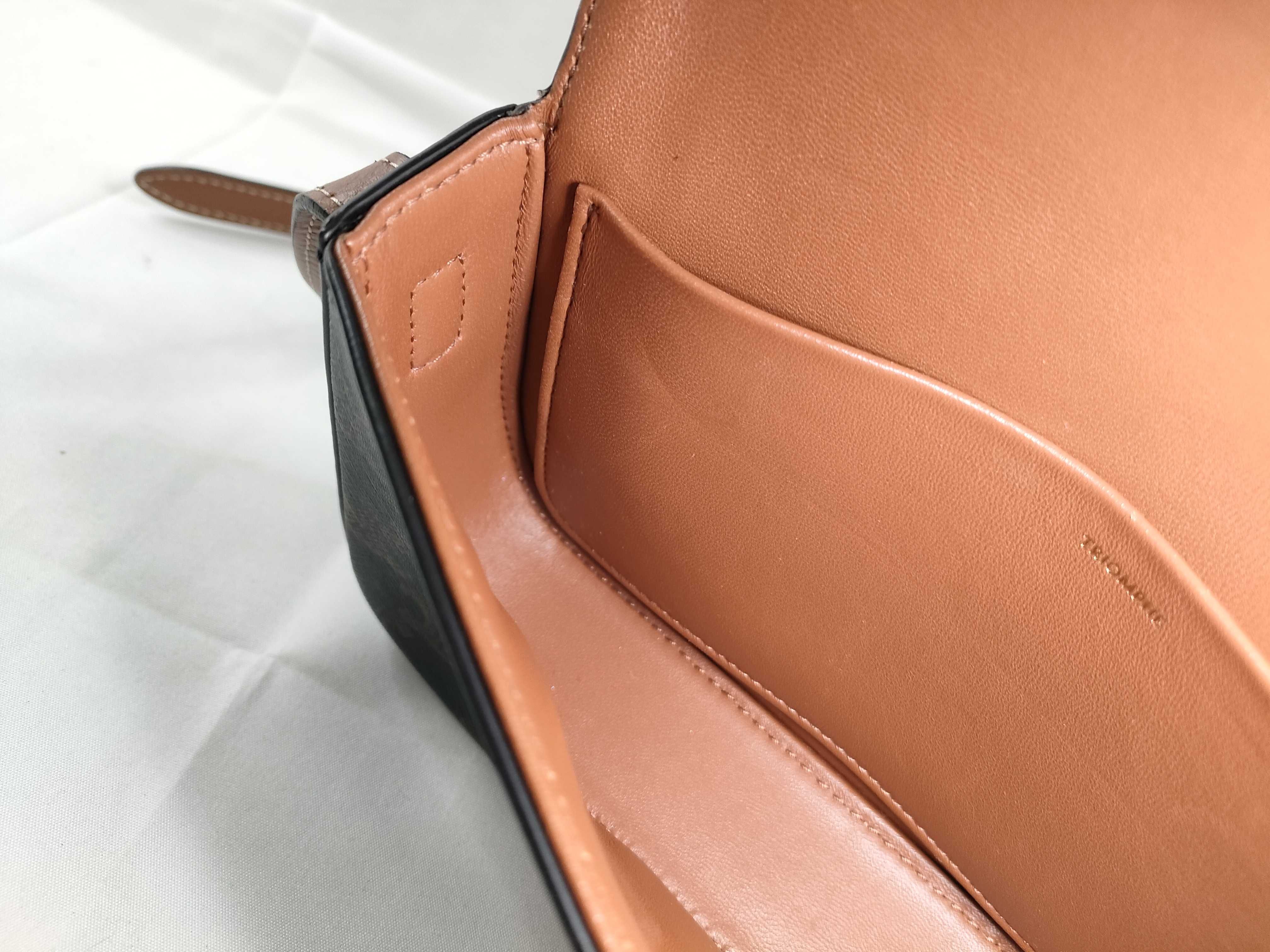 Claude Shoulder Bag — view 11