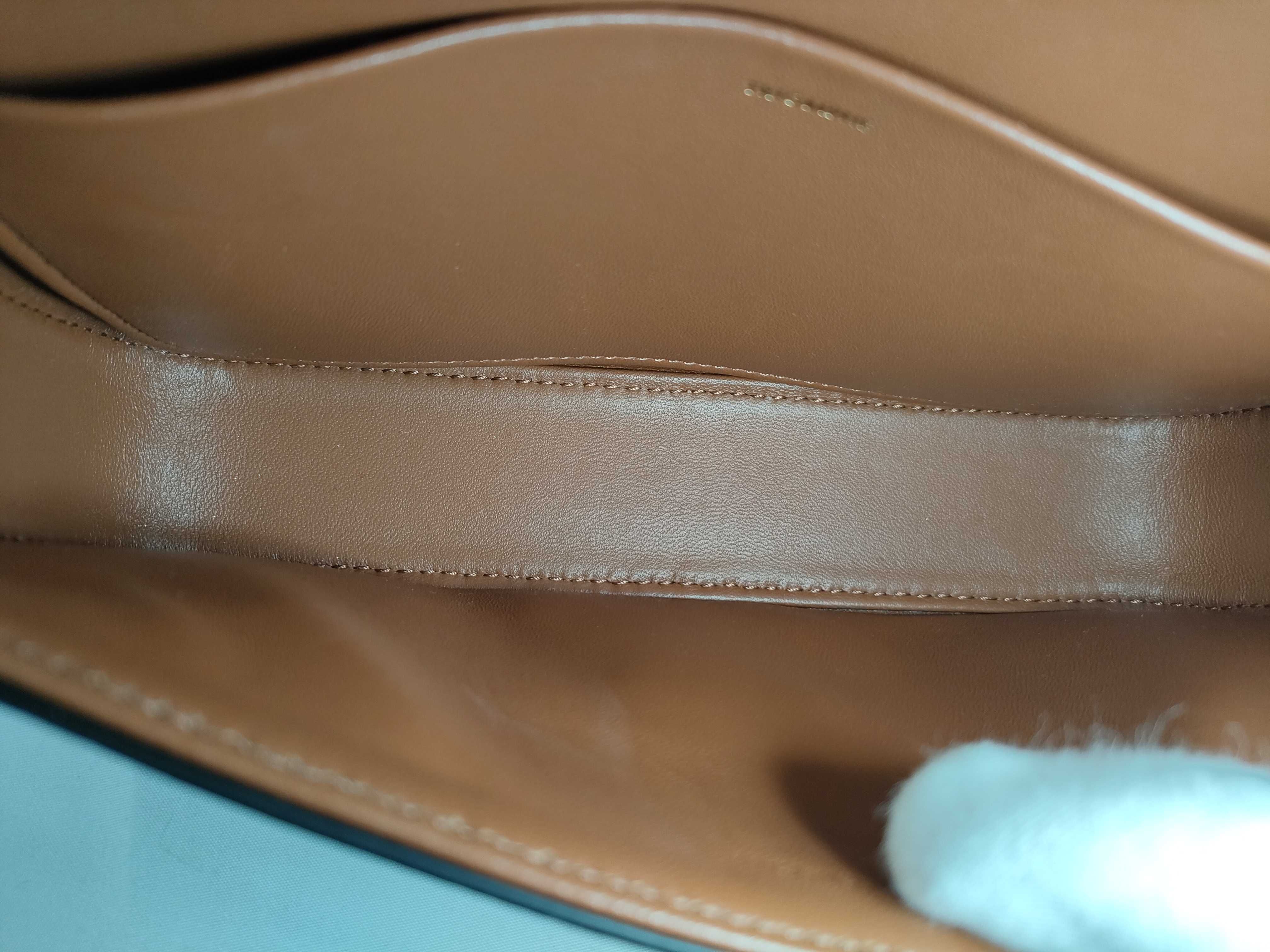 Claude Shoulder Bag — view 10