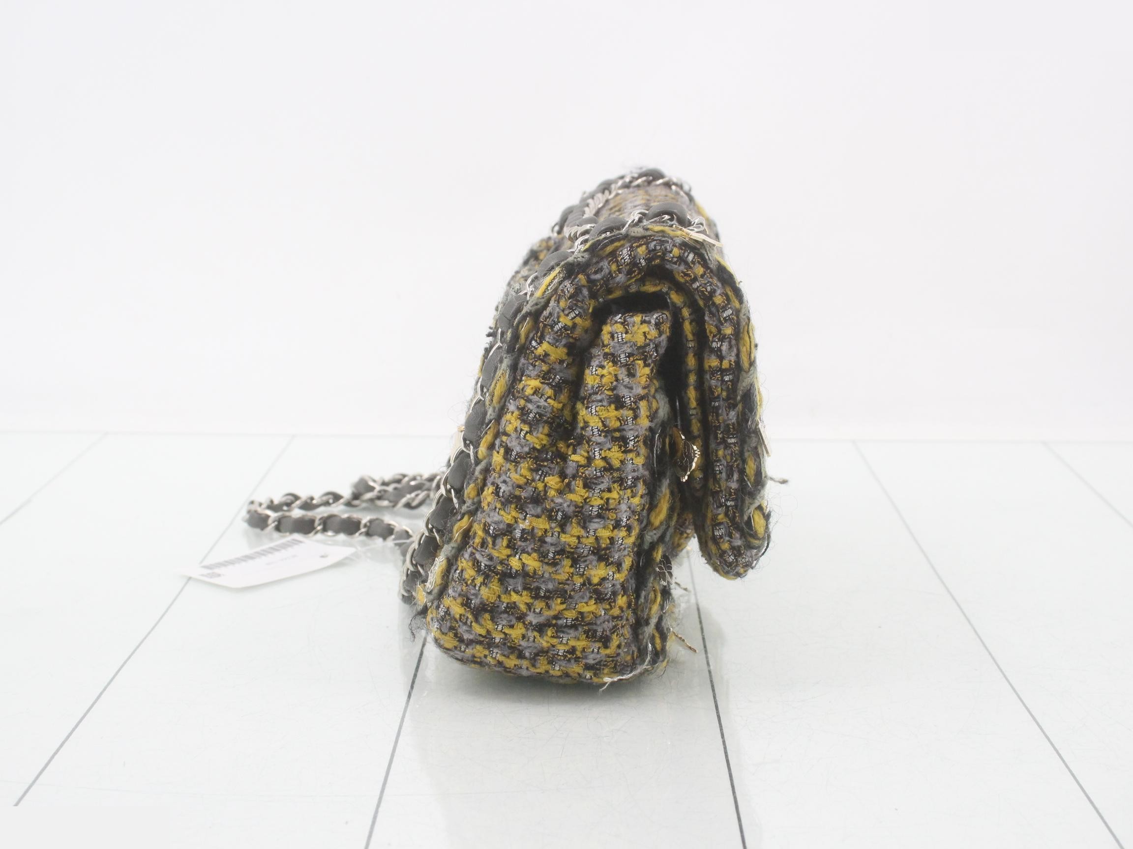 Matelassé Tweed Double Flap — view 4