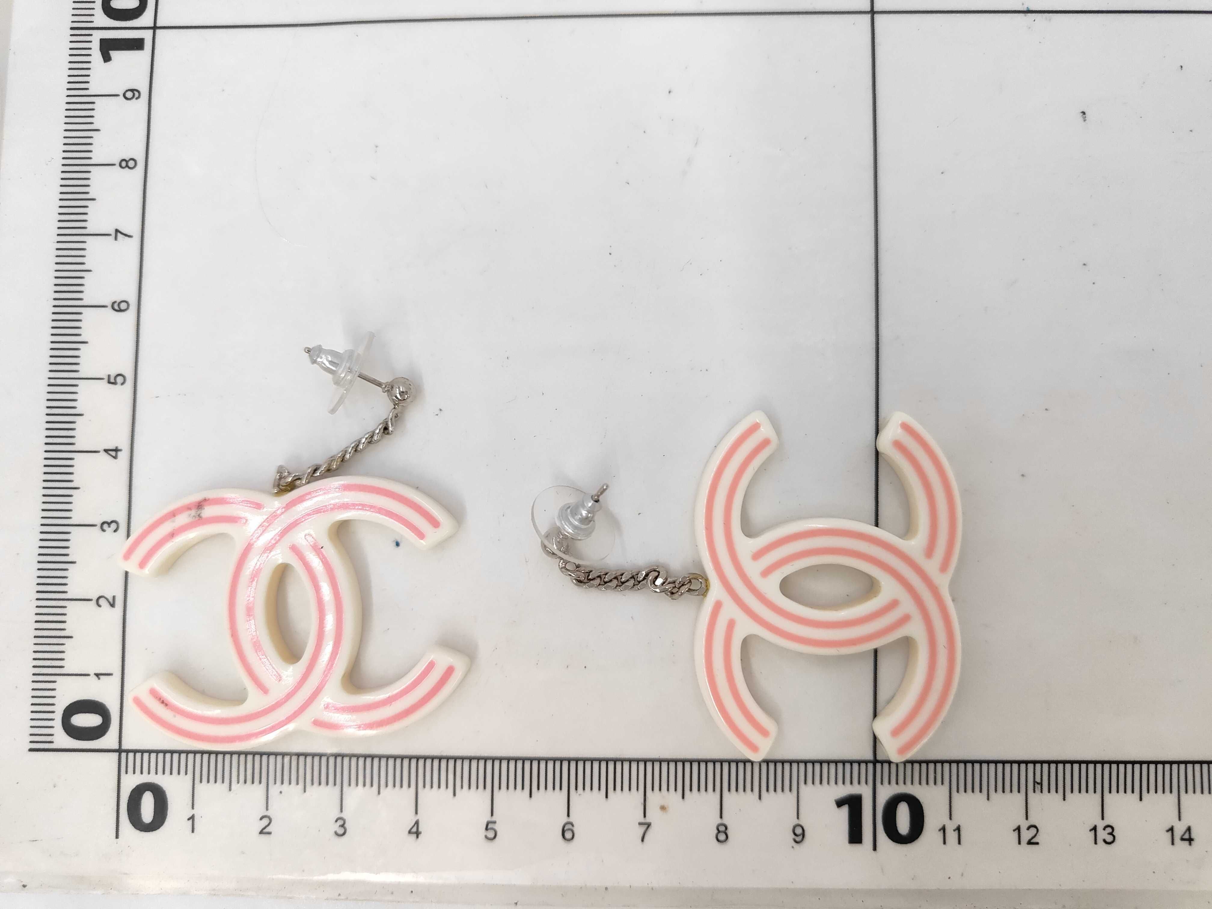 Coco Mark Earrings Pink White Earrings — view 5
