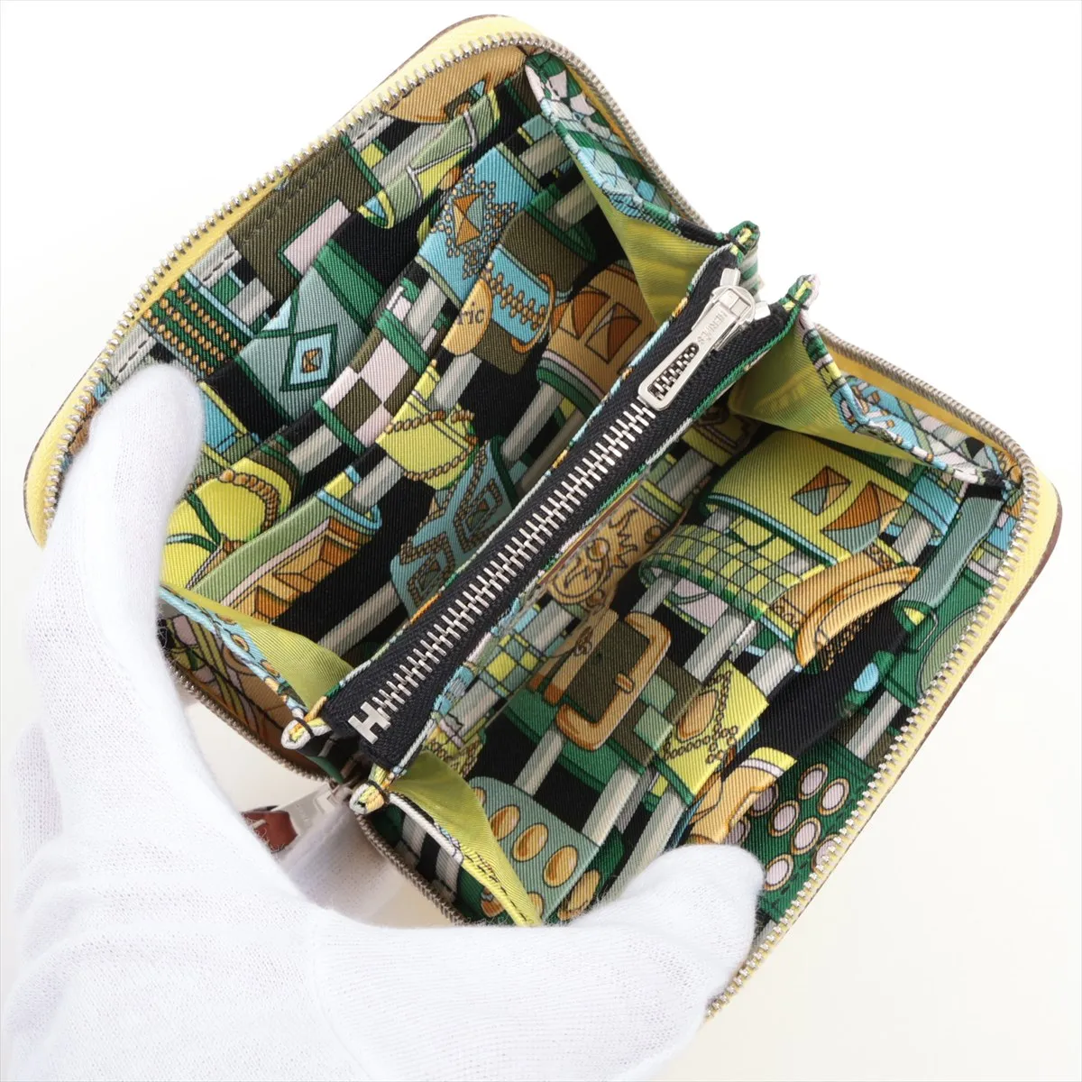 Azap Compact Veau Epsom Coin Case Lime Silver Hardware C: 2018 — view 3