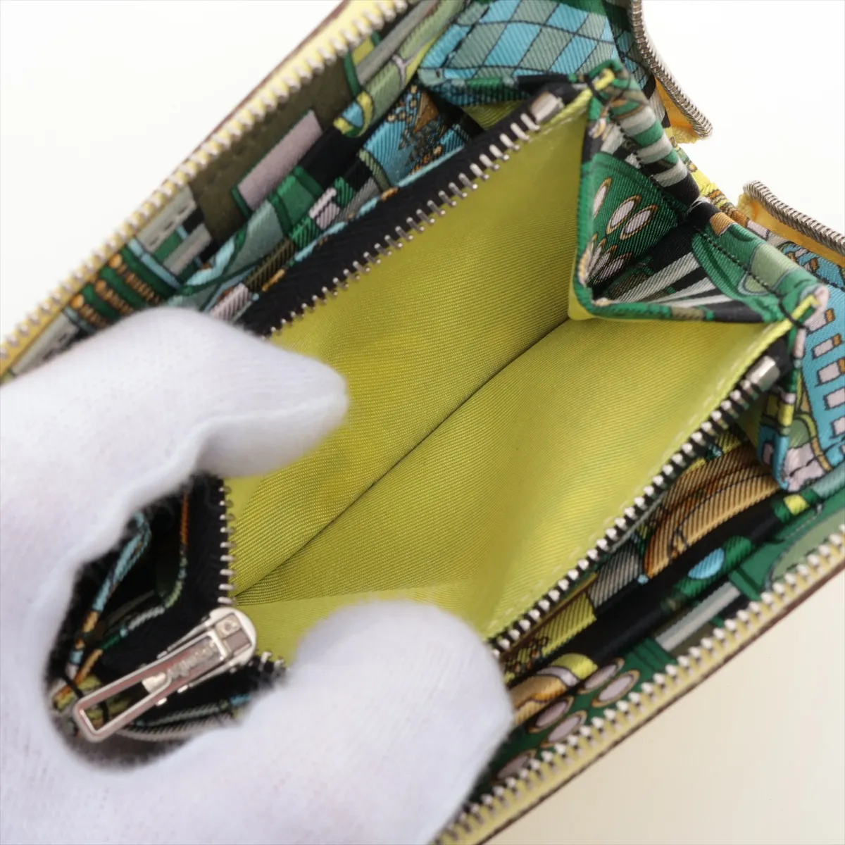 Azap Compact Veau Epsom Coin Case Lime Silver Hardware C: 2018 — view 6