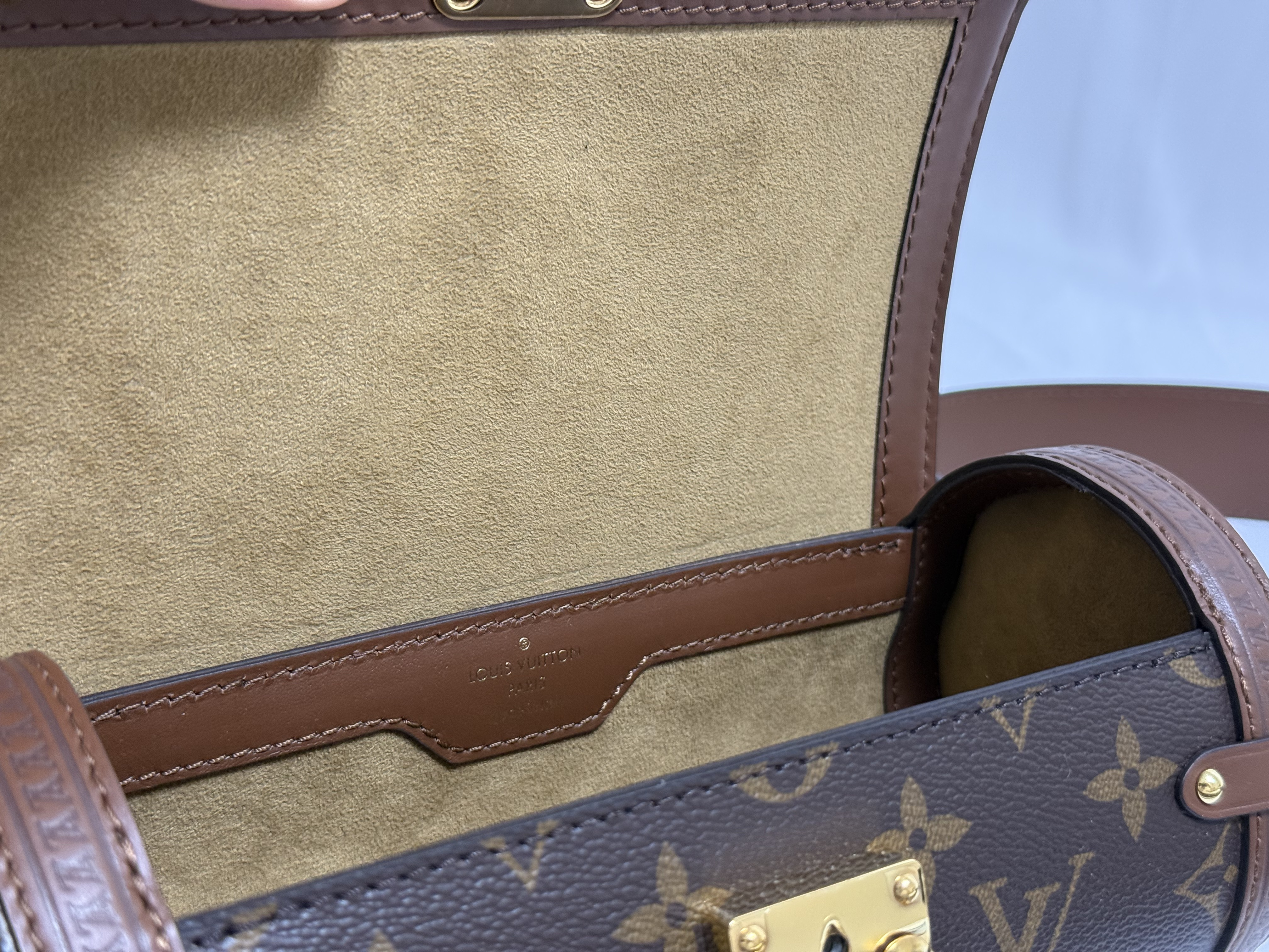 M57835 Monogram Papillon Trunk Shoulder Bag M57835 Shoulder Bag — view 11