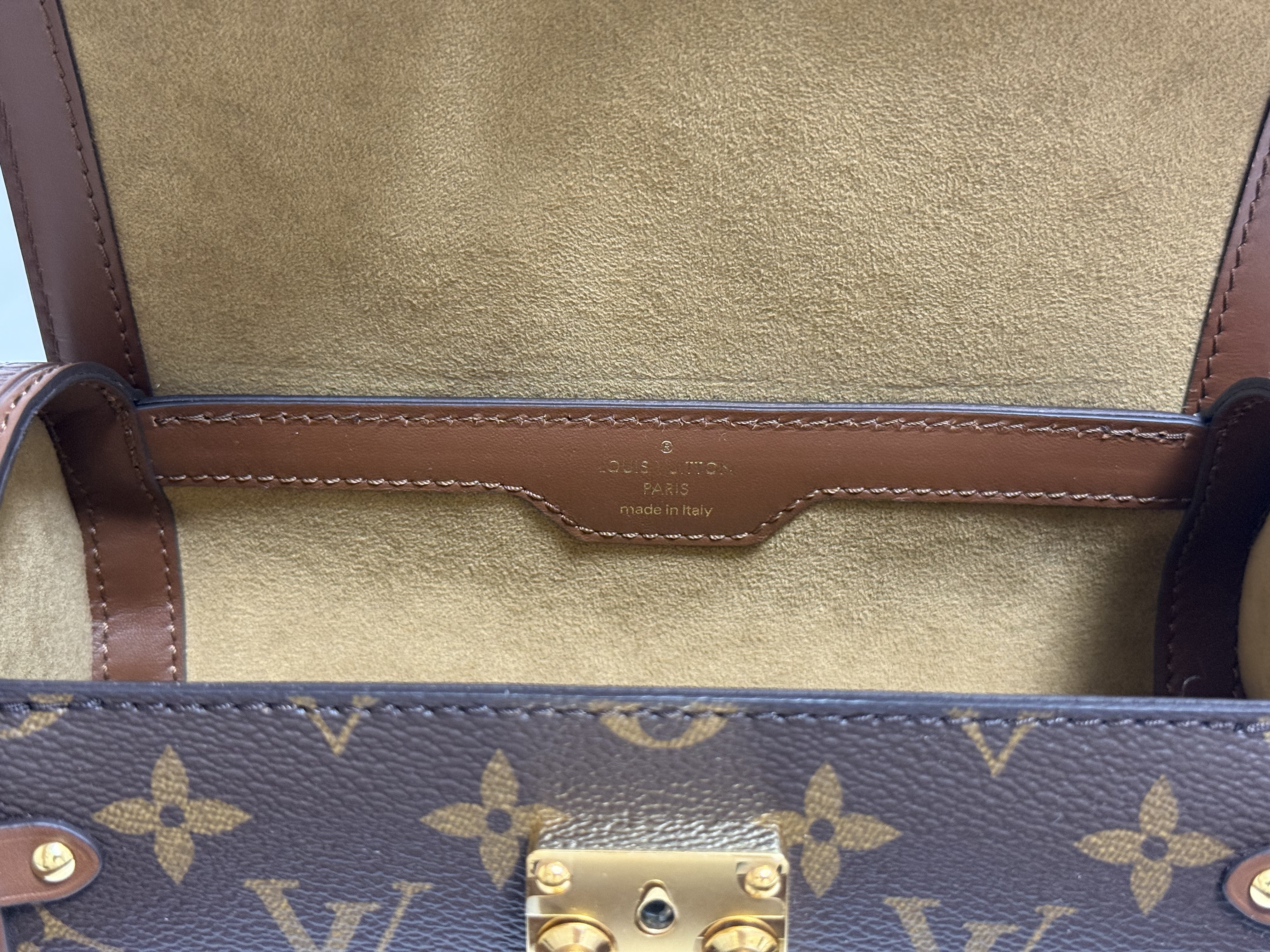 M57835 Monogram Papillon Trunk Shoulder Bag M57835 Shoulder Bag — view 10