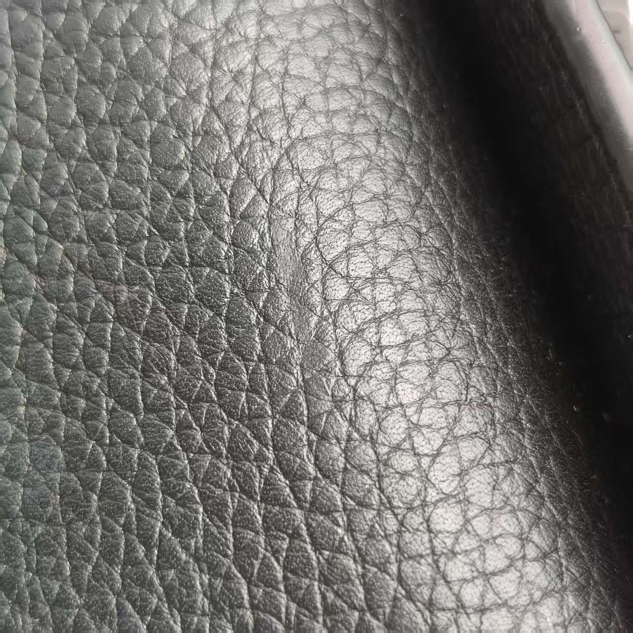 【*Shipped from: China*】LOUIS VUITTON Capucines Leather Shoulder Bag — view 11