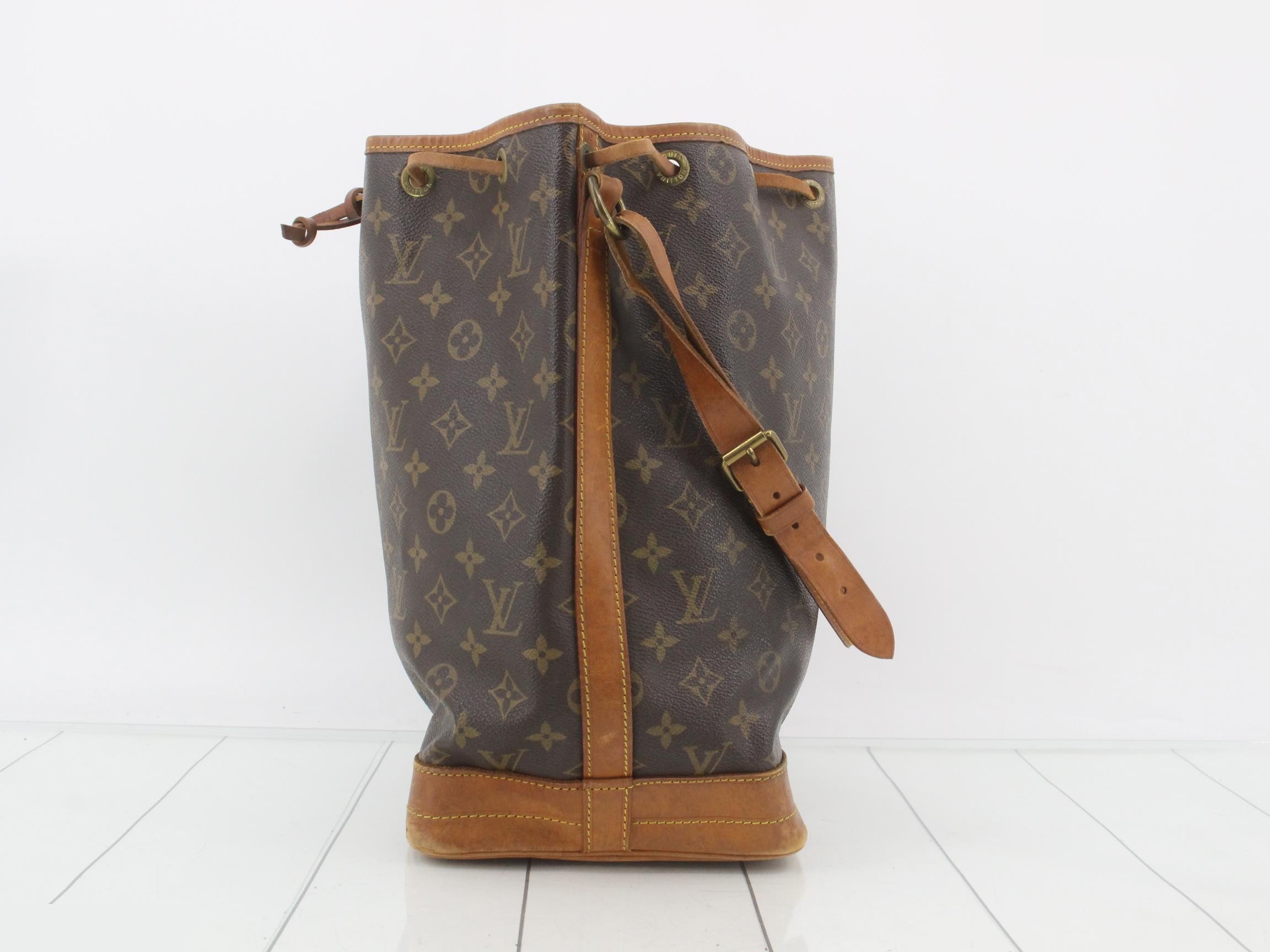 Monogram Noe shoulder bag — view 3