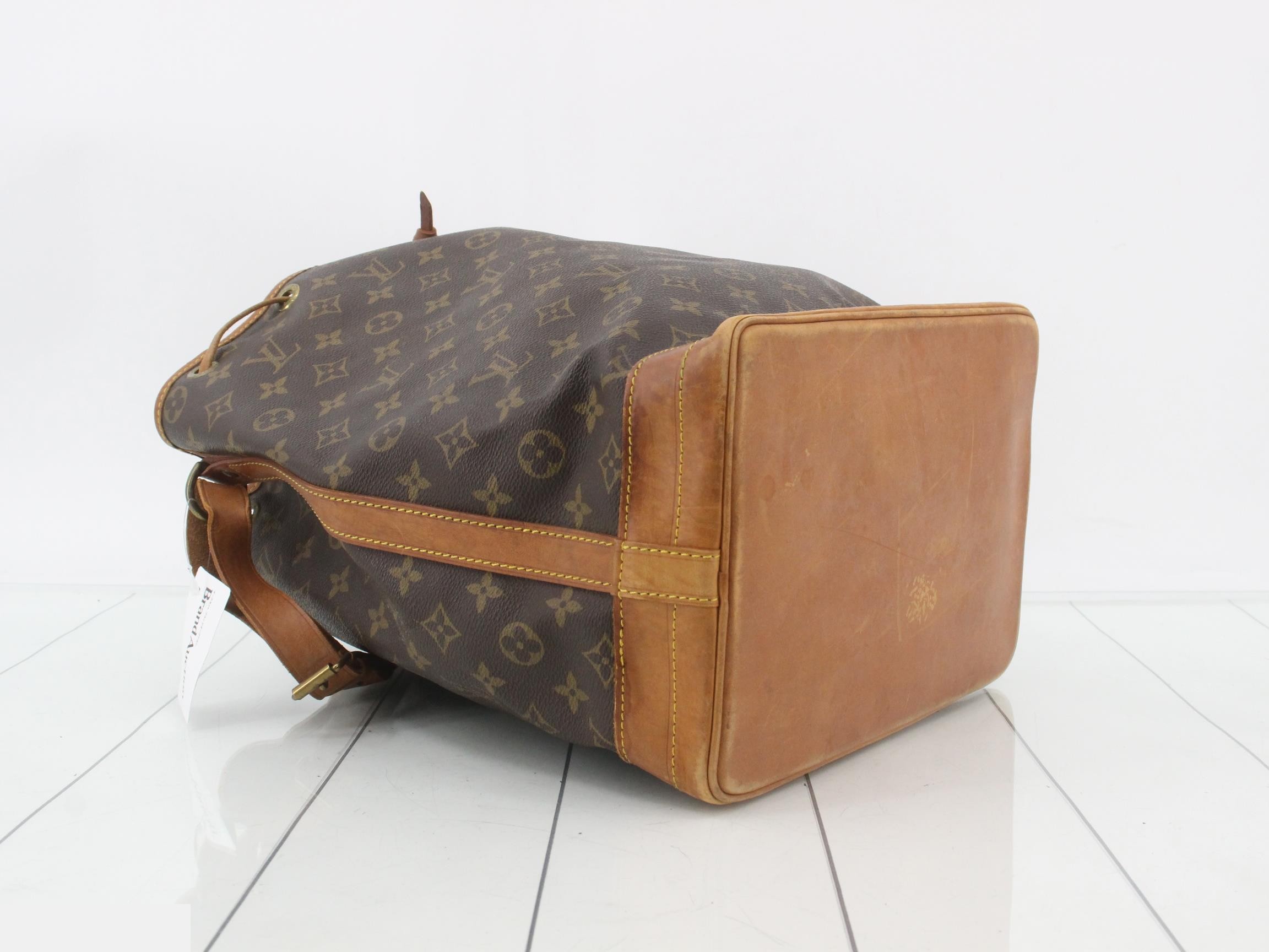 Monogram Noe shoulder bag — view 5