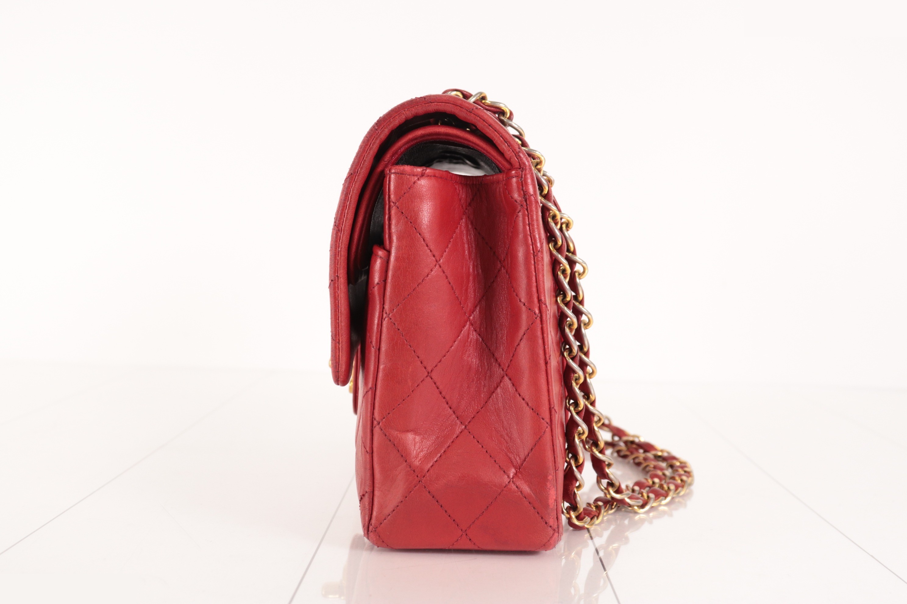 Double flap 25 lambskin chain shoulder bag, red, unit #1 — view 4
