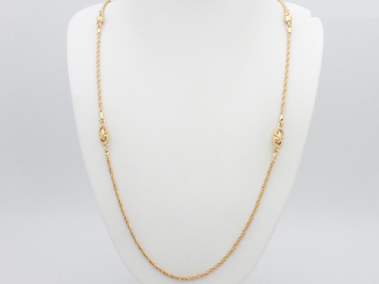Other lines: Precious metals, necklaces, pendants, chains approximately 90cm long.