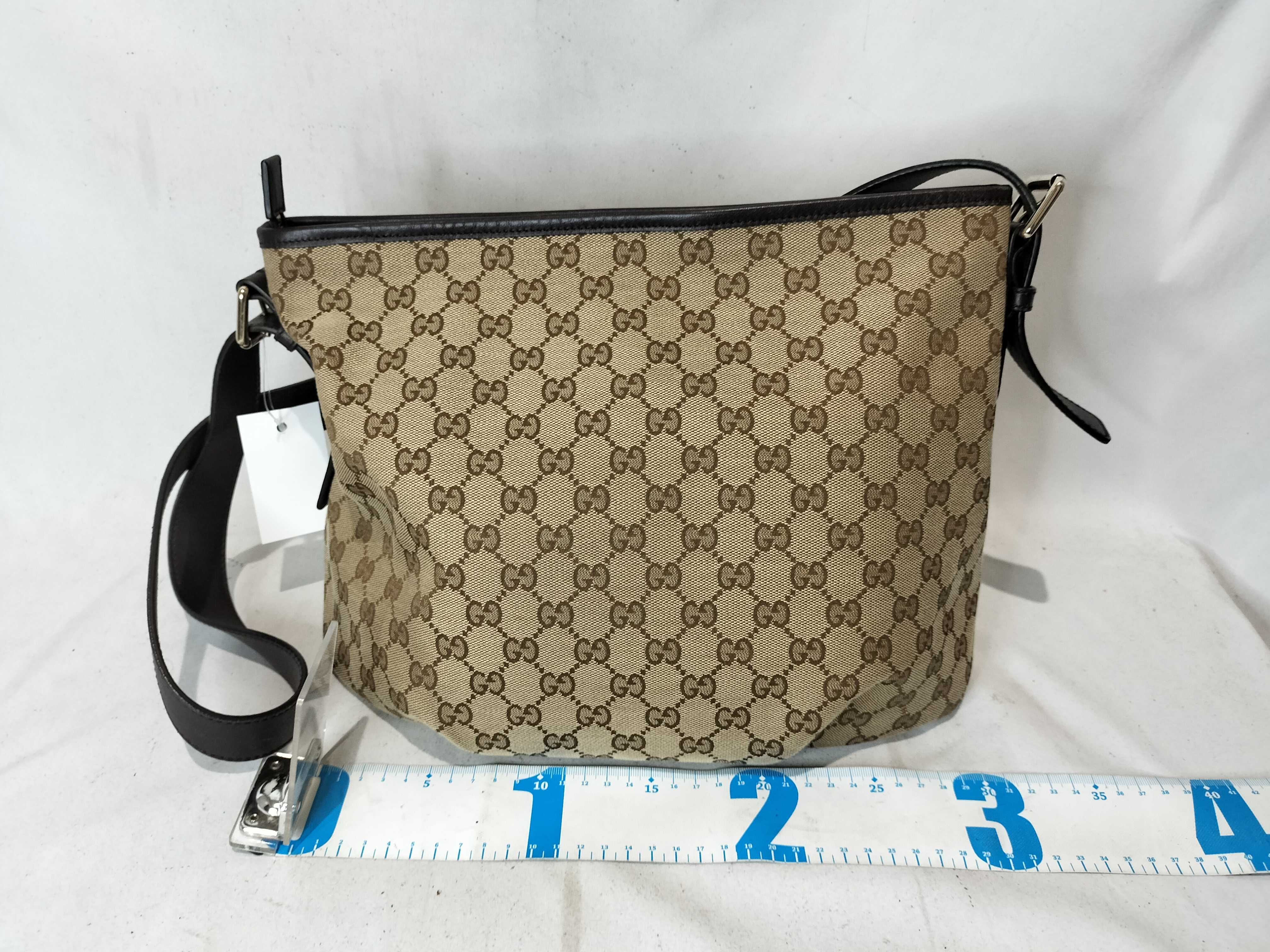 GG Canvas 388930 Shoulder Bag — view 2