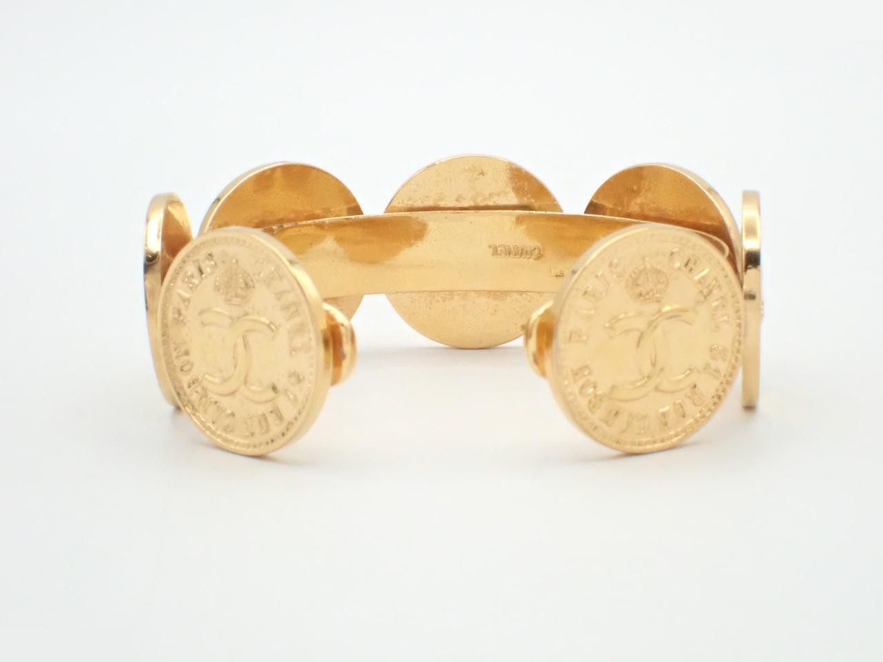 Bangle bracelet, wrist circumference approximately 17 cm — view 2