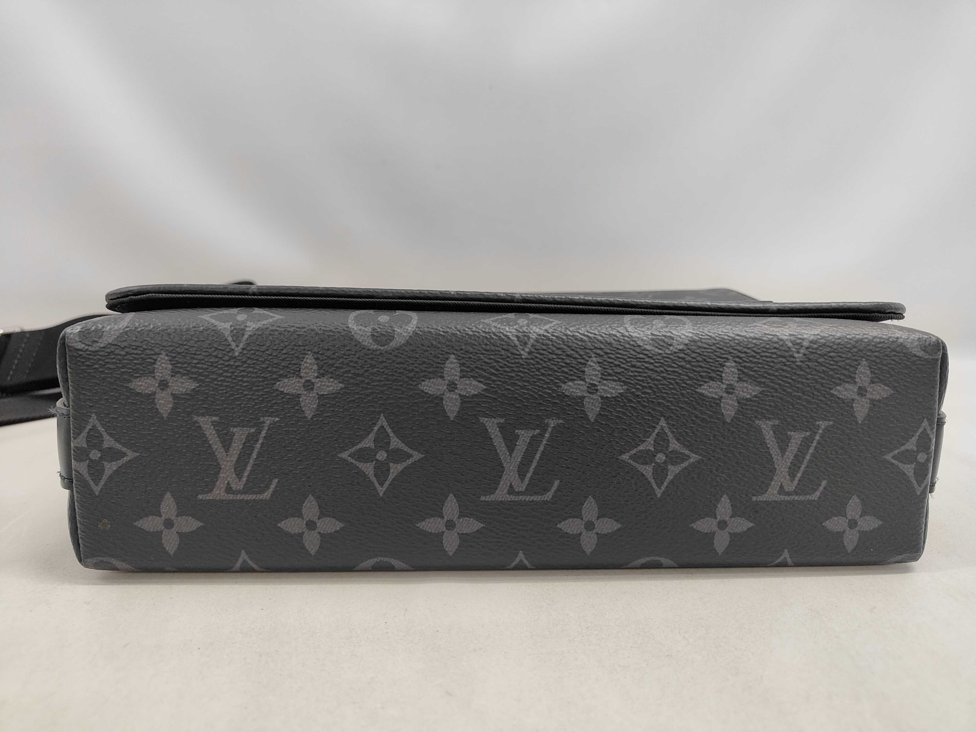 District Shoulder Bag — view 8