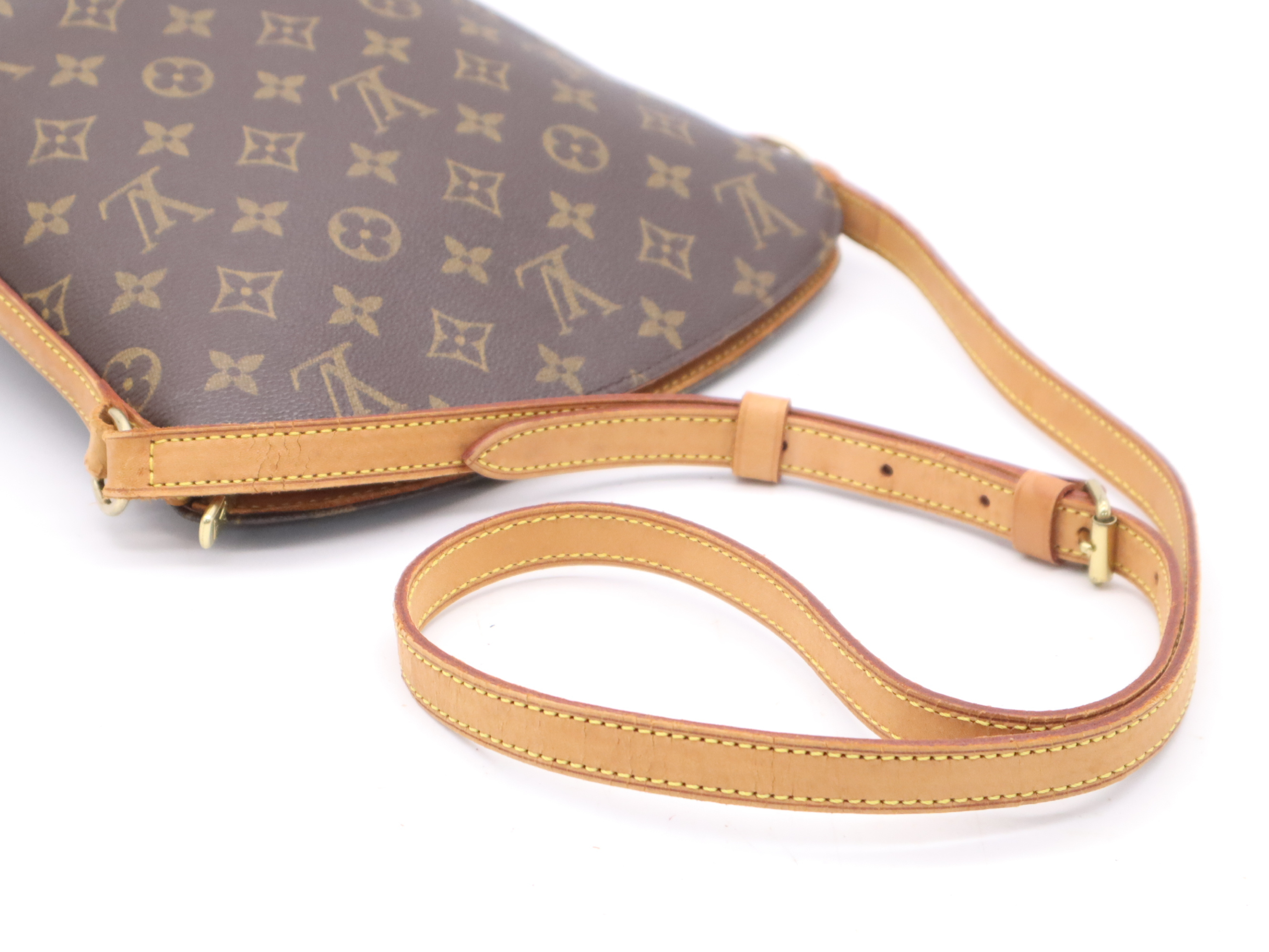 M51290 Monogram Druot Shoulder Bag — view 6