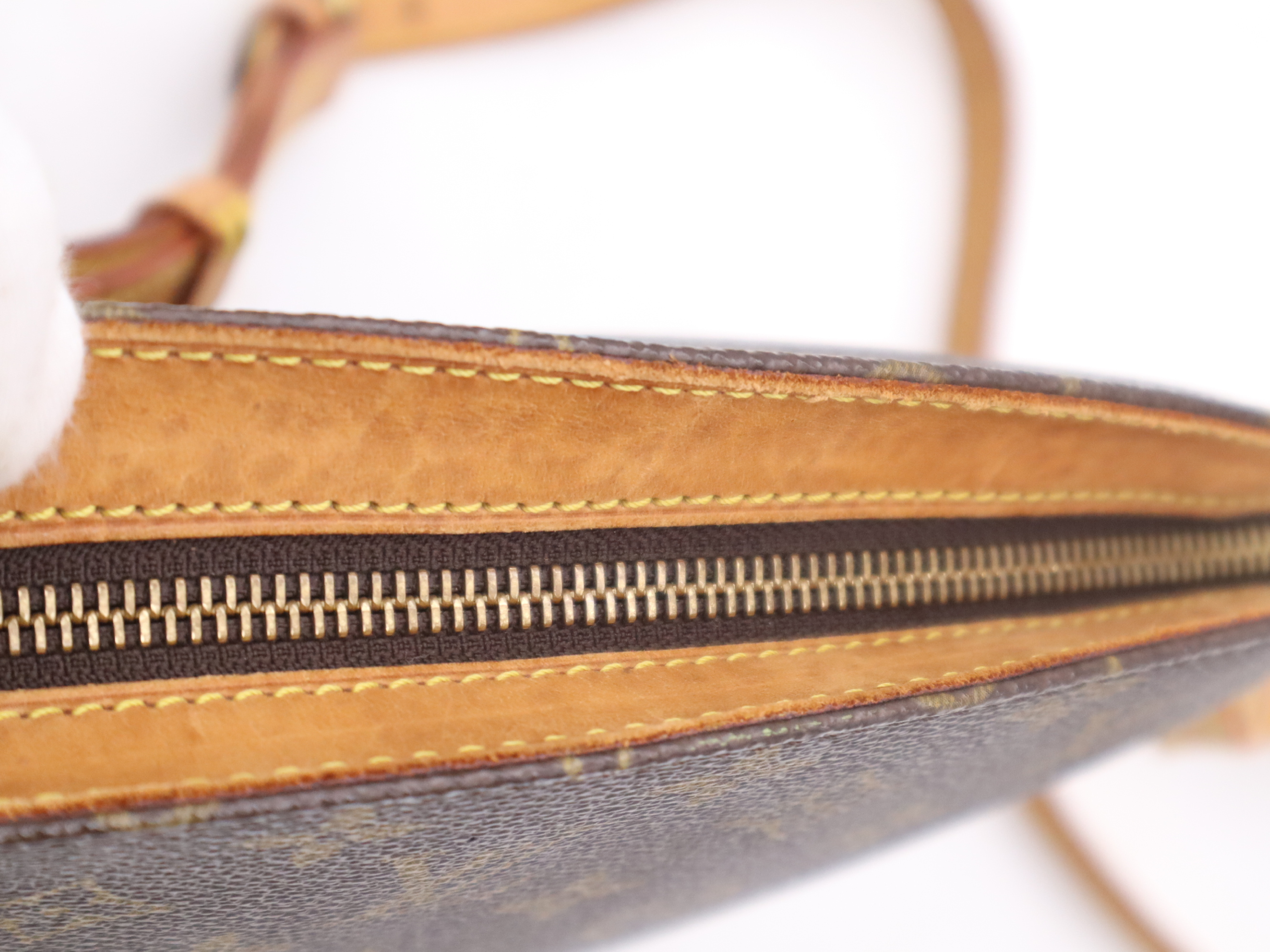 M51290 Monogram Druot Shoulder Bag — view 10