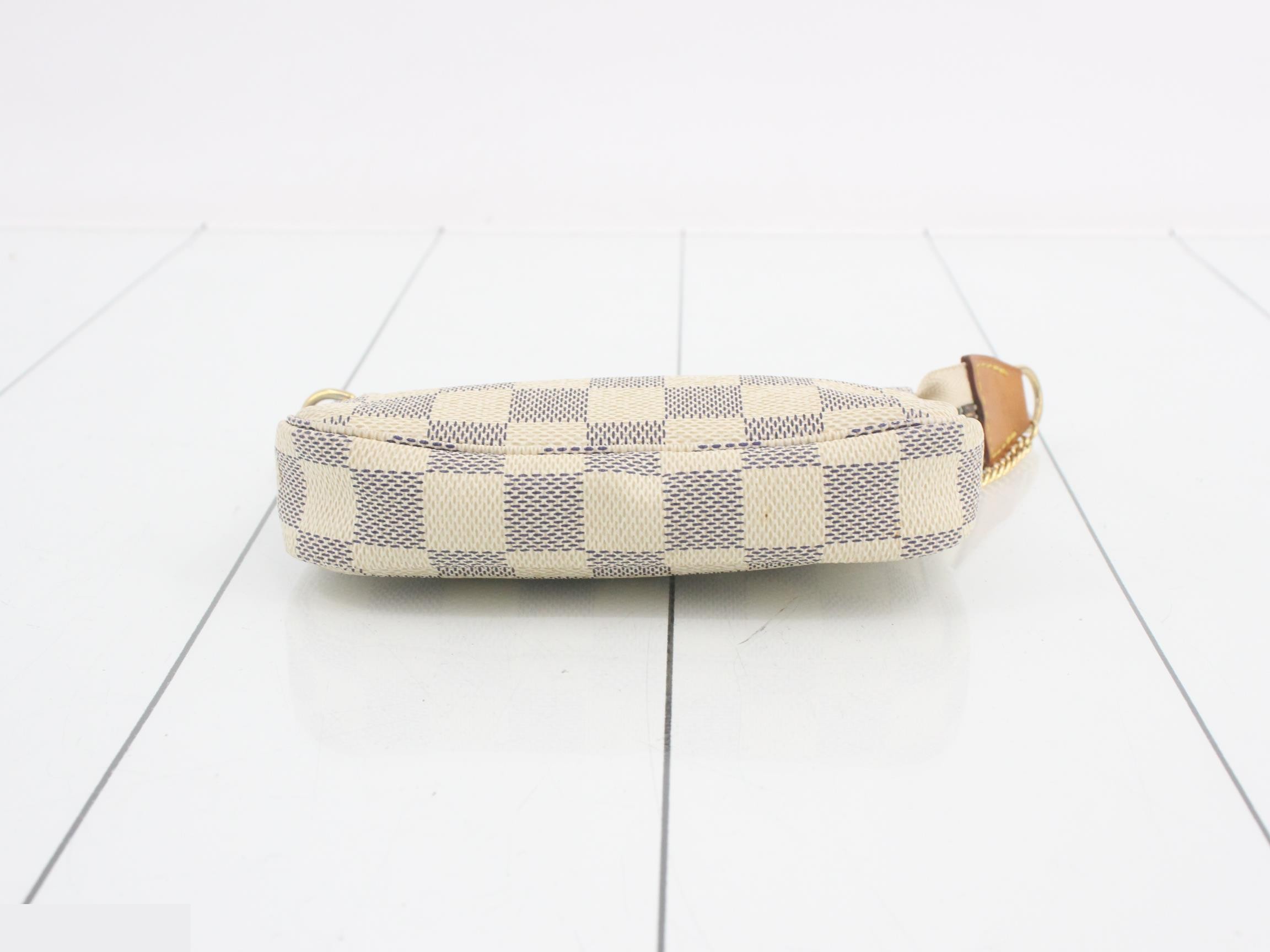 Damier Azur Pouch — view 3