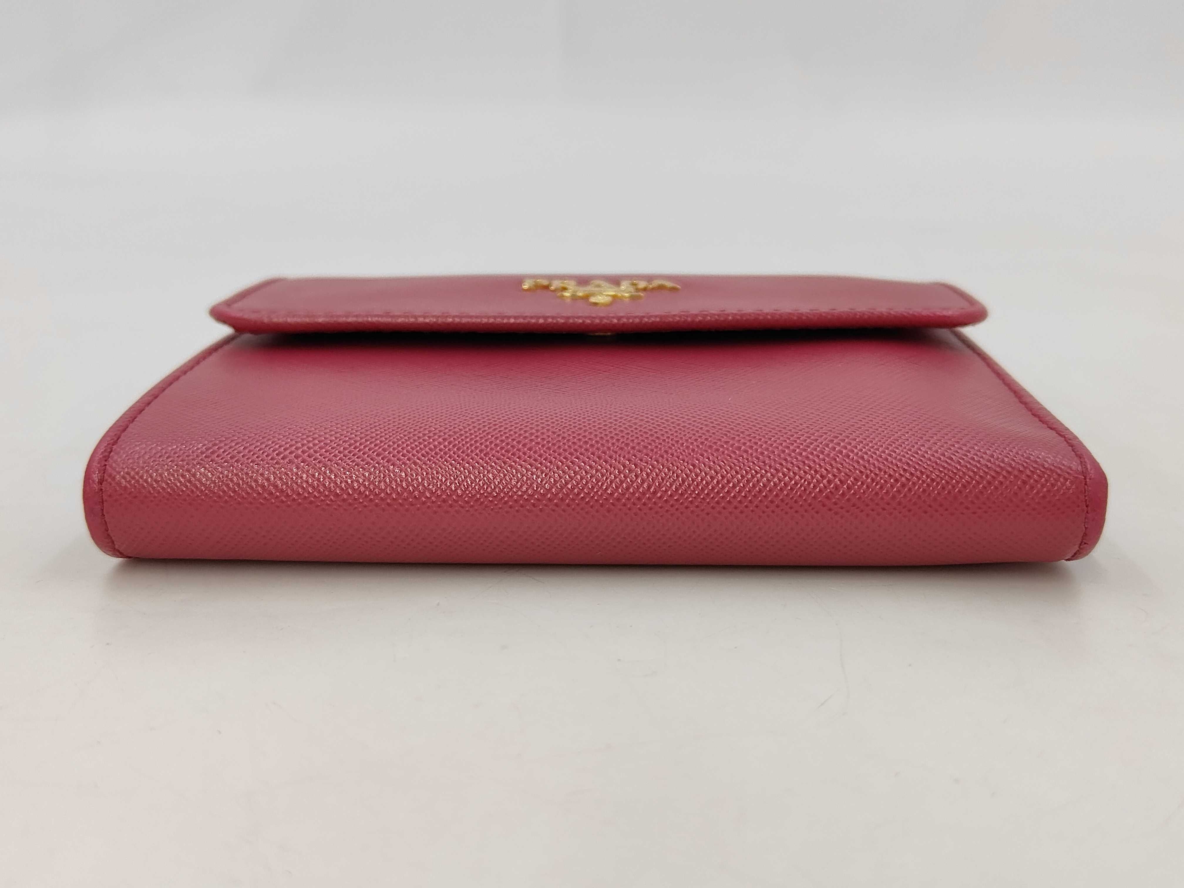 Saffiano Metal 1M0170 Leather Compact Wallet Pink — view 3