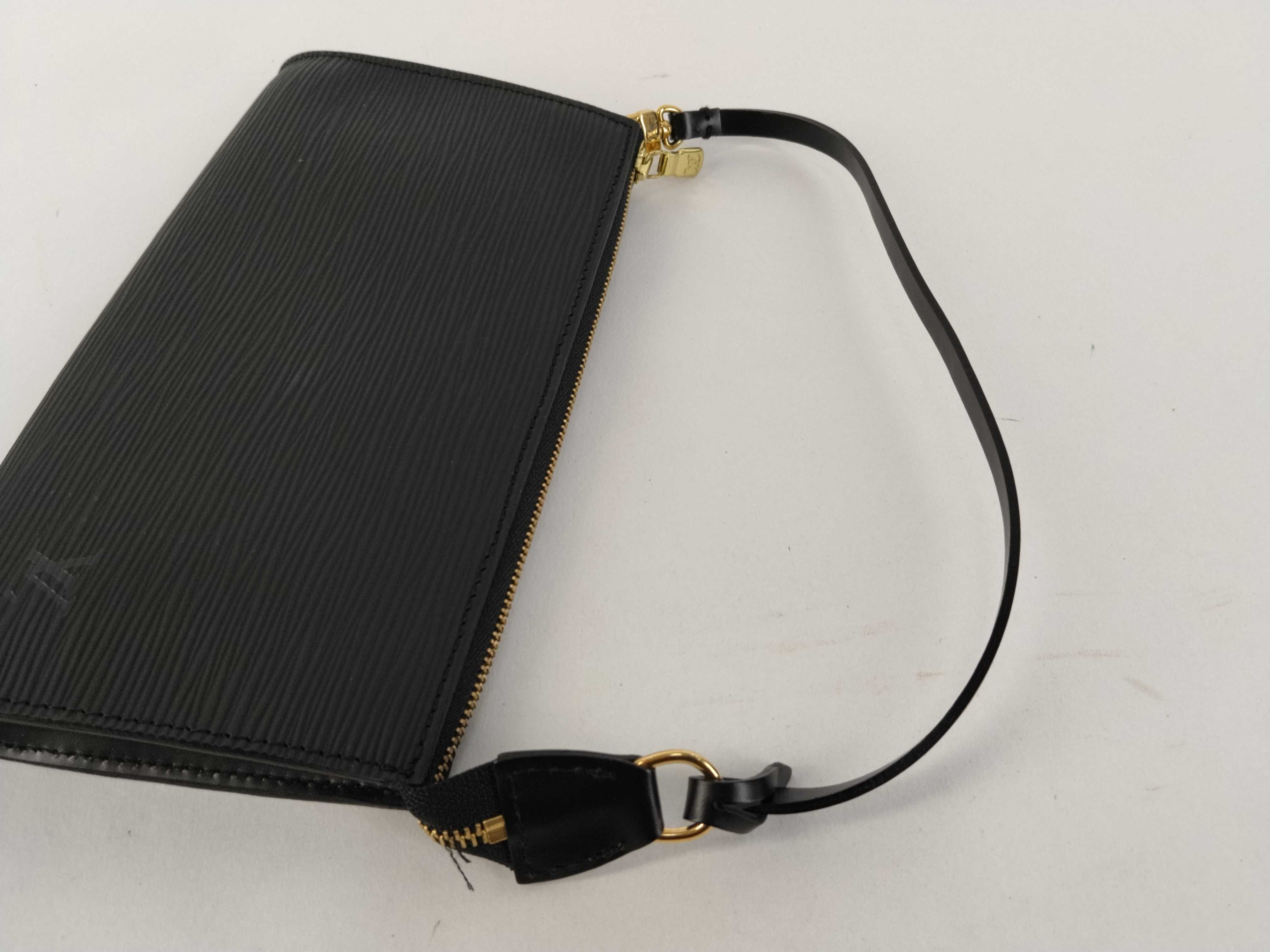 Epi Leather Pochette Accessoires M52942 AR1020 Black Handbag — view 3