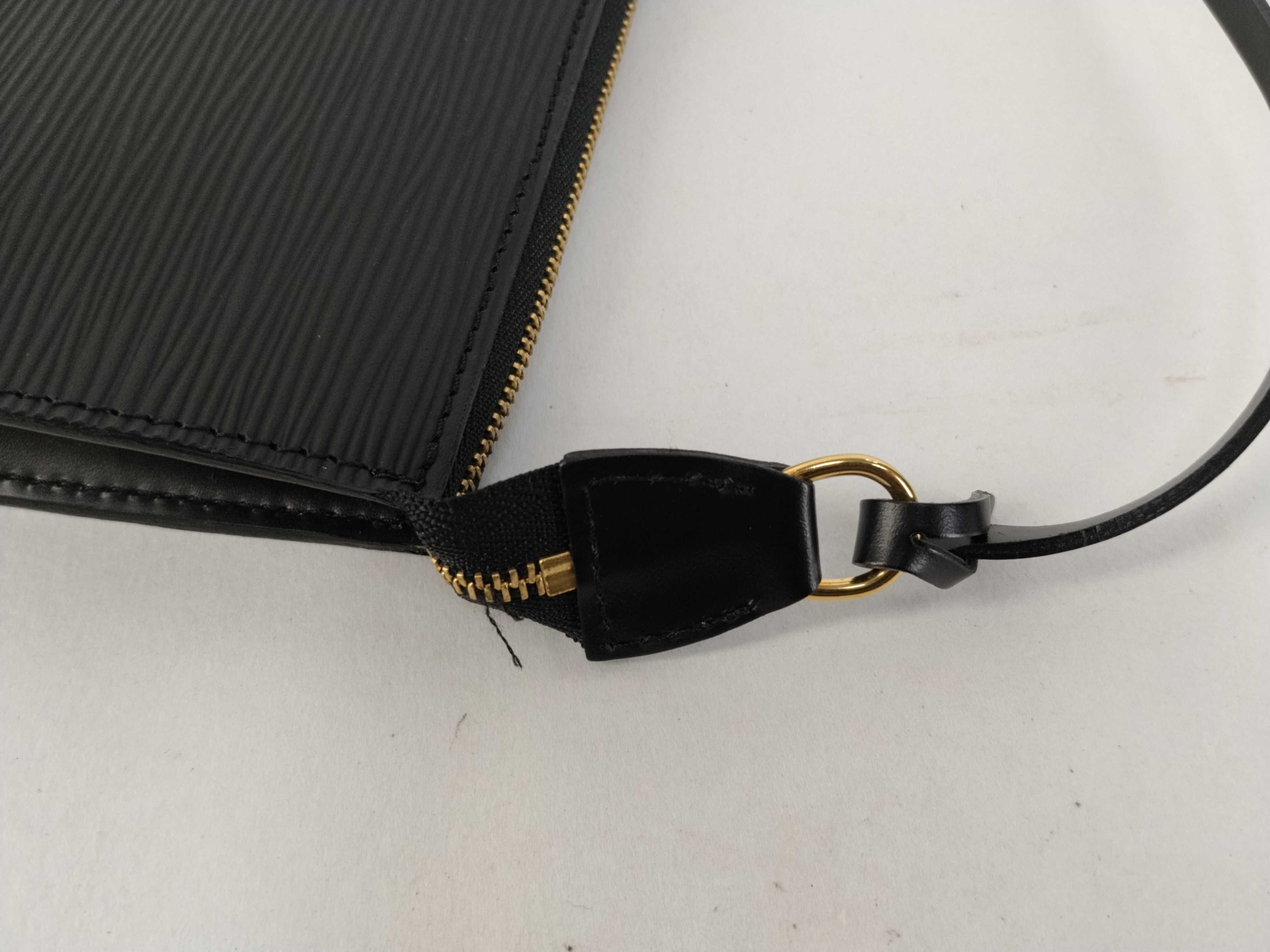 Epi Leather Pochette Accessoires M52942 AR1020 Black Handbag — view 5