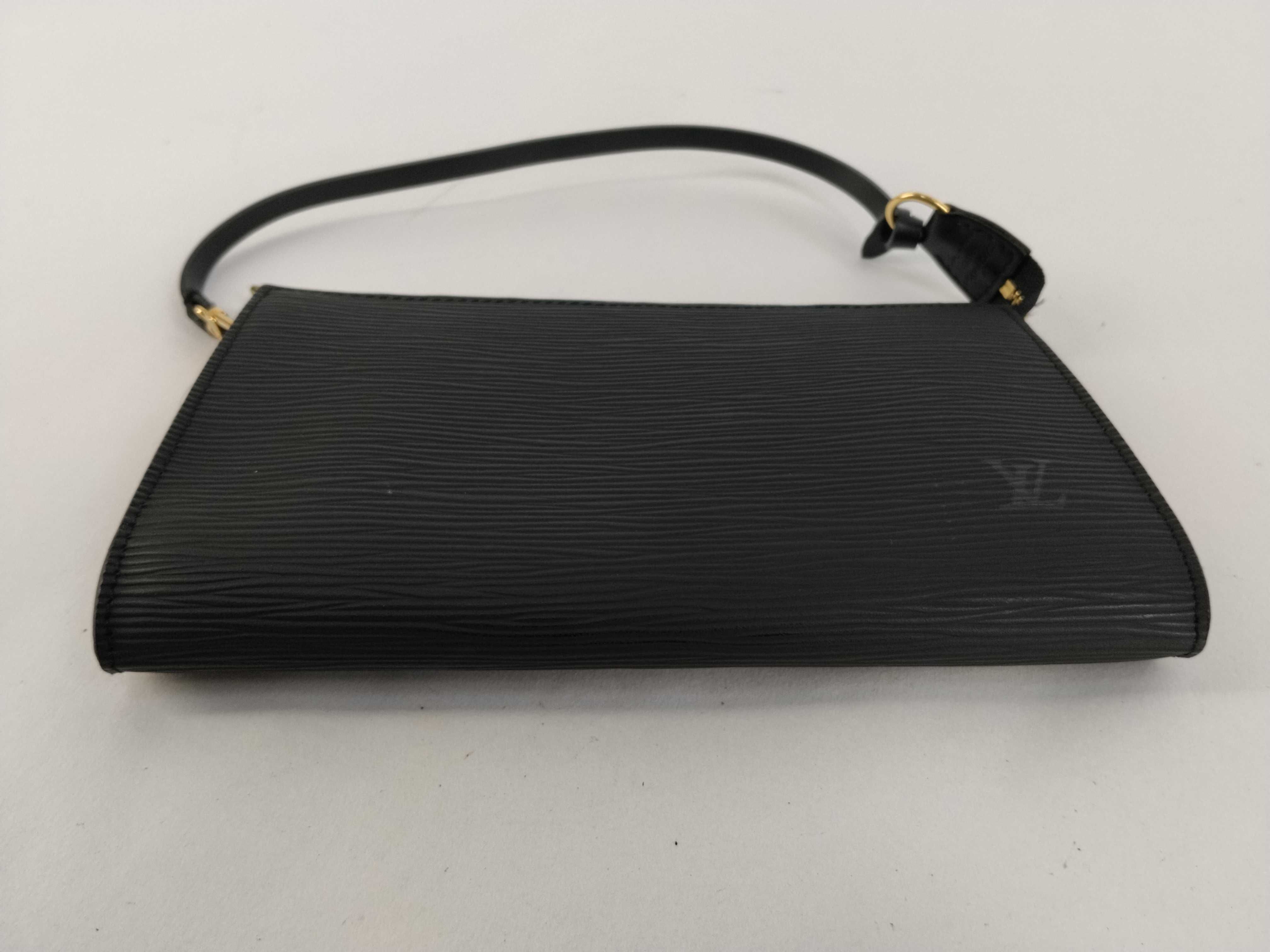 Epi Leather Pochette Accessoires M52942 AR1020 Black Handbag — view 8
