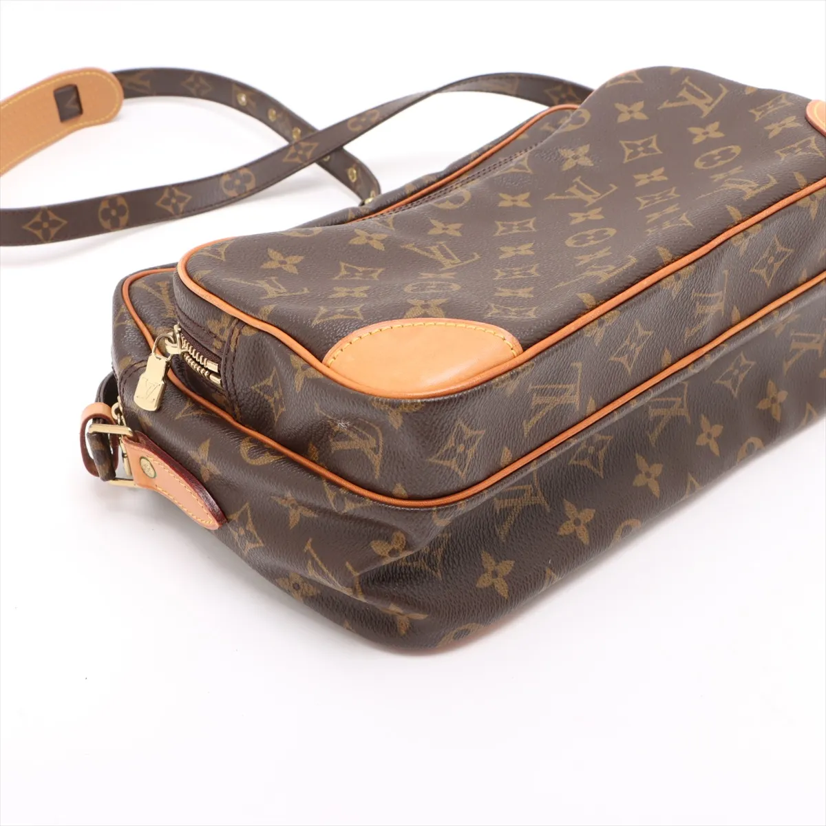 Monogram Nile M45244 Serial Unclear Brown — view 4