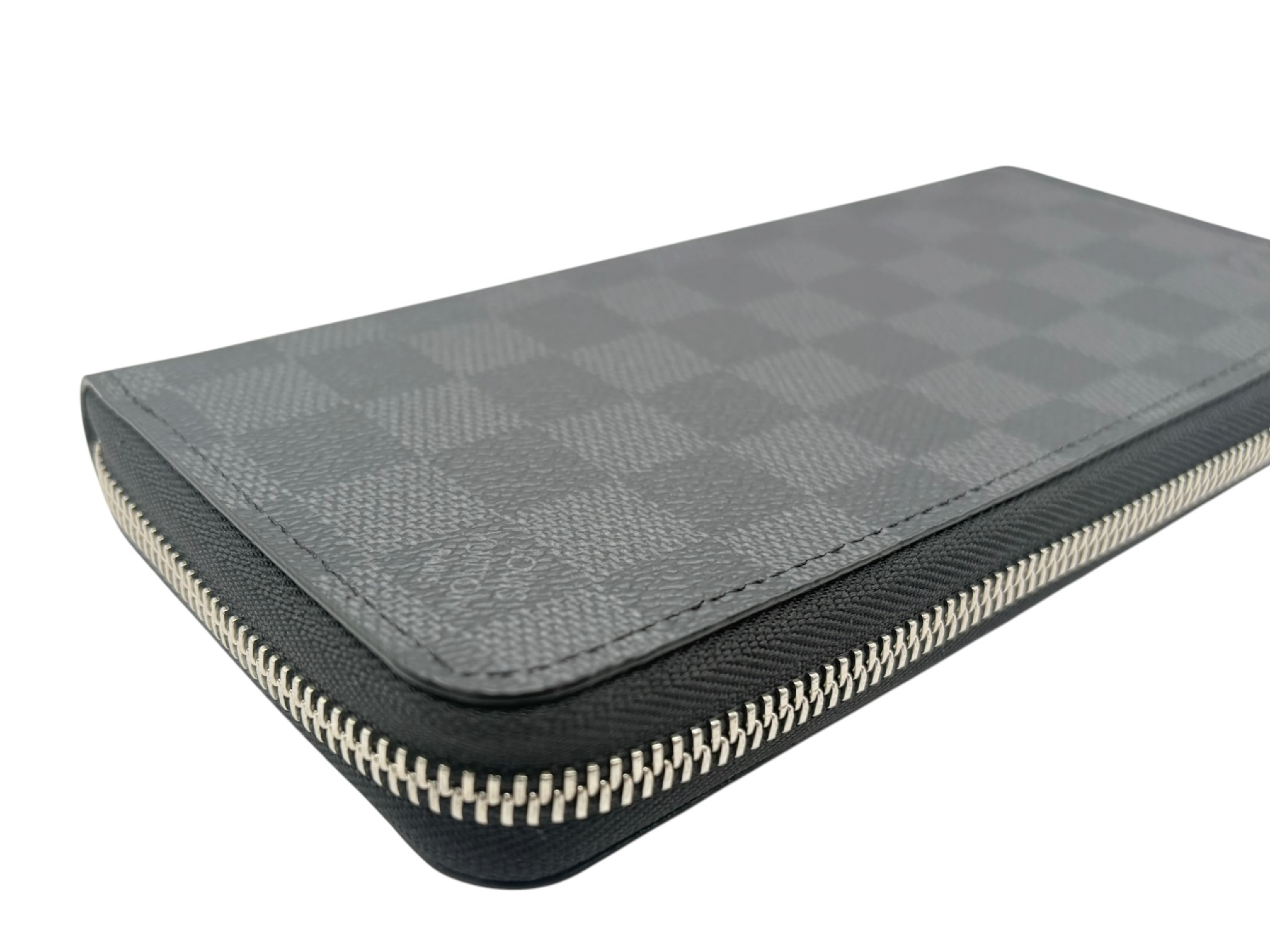 Damier Graphite Zippy Wallet Horizontal N00056 Noir Round Zip Wallet — view 4