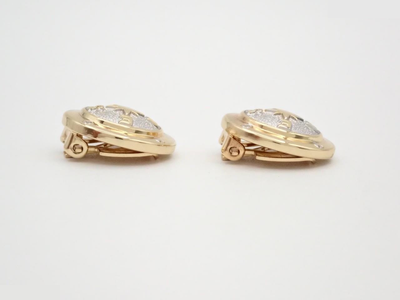 cuffs — view 3