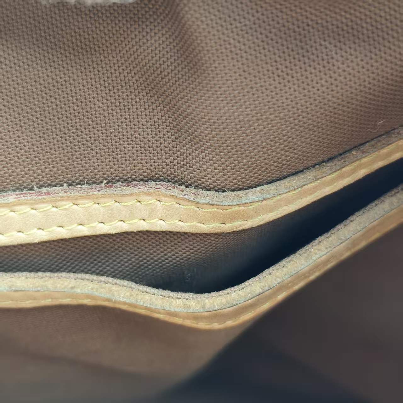 【*Shipped from: China*】LOUIS VUITTON PU Handbag — view 10
