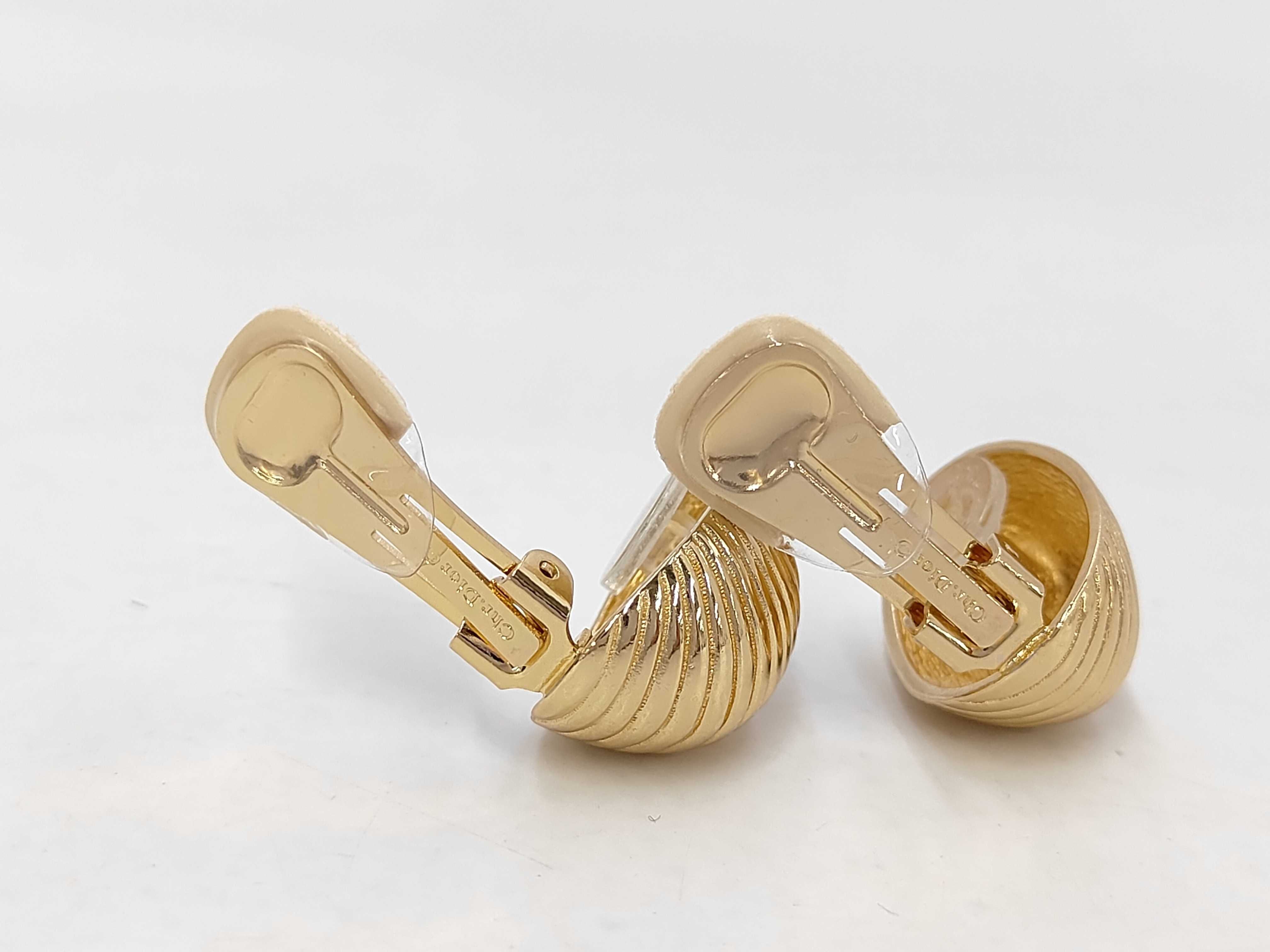 Earrings — view 3