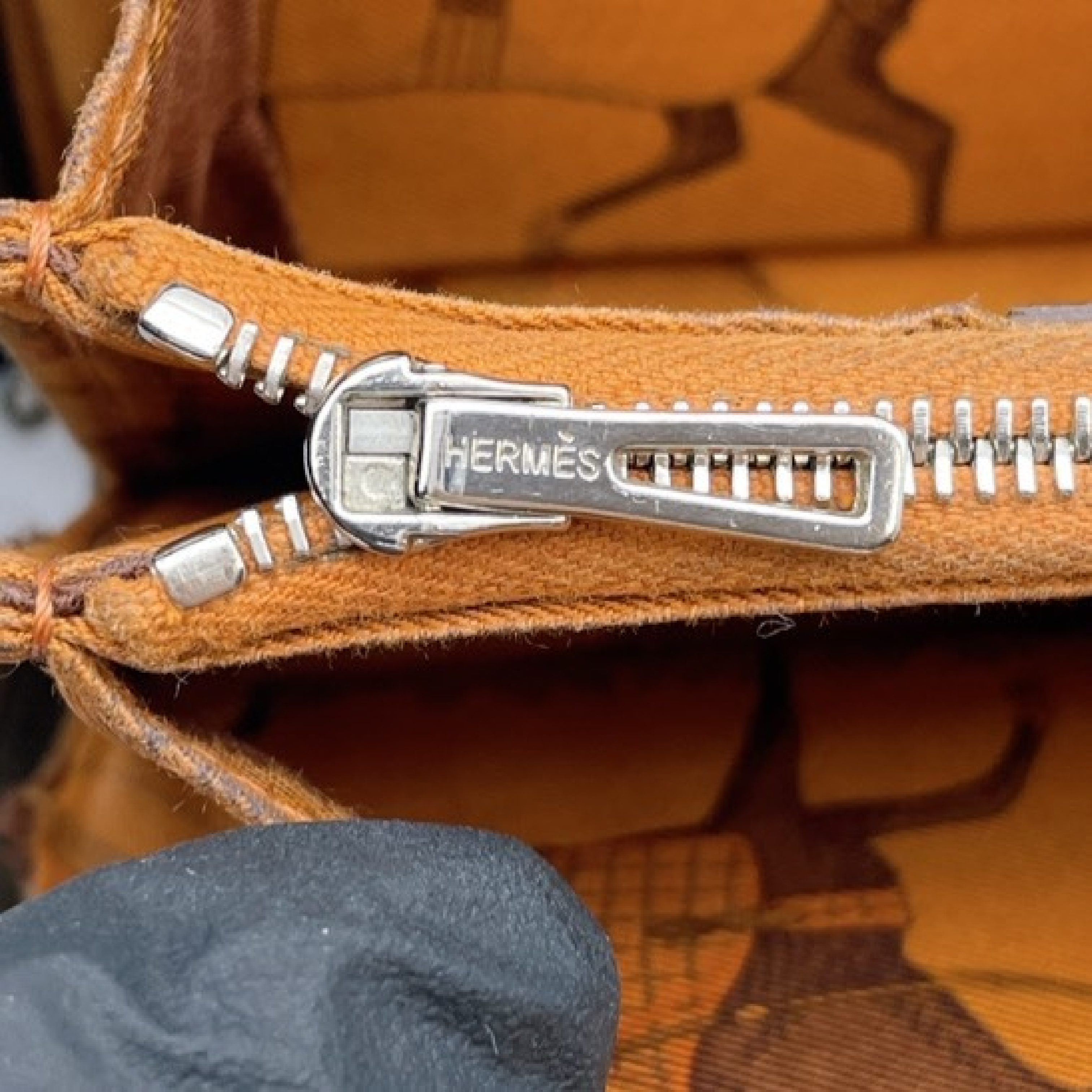 Azap Compact Silk In N Coin Case — view 15