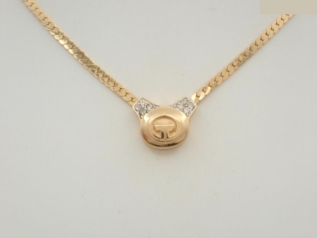 Other lines: Precious metal necklaces and pendants, chain approximately 40cm