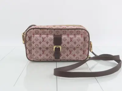 Juliet MM Cherry Mini