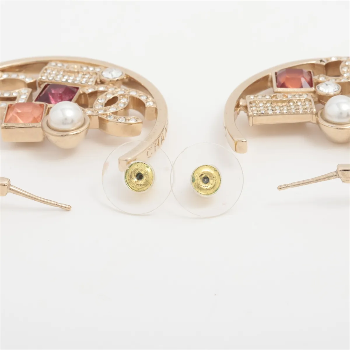 Coco Mark No. 5 A23B Earrings (Pair) GP x Rhinestone x Faux Pearl Gold — view 4