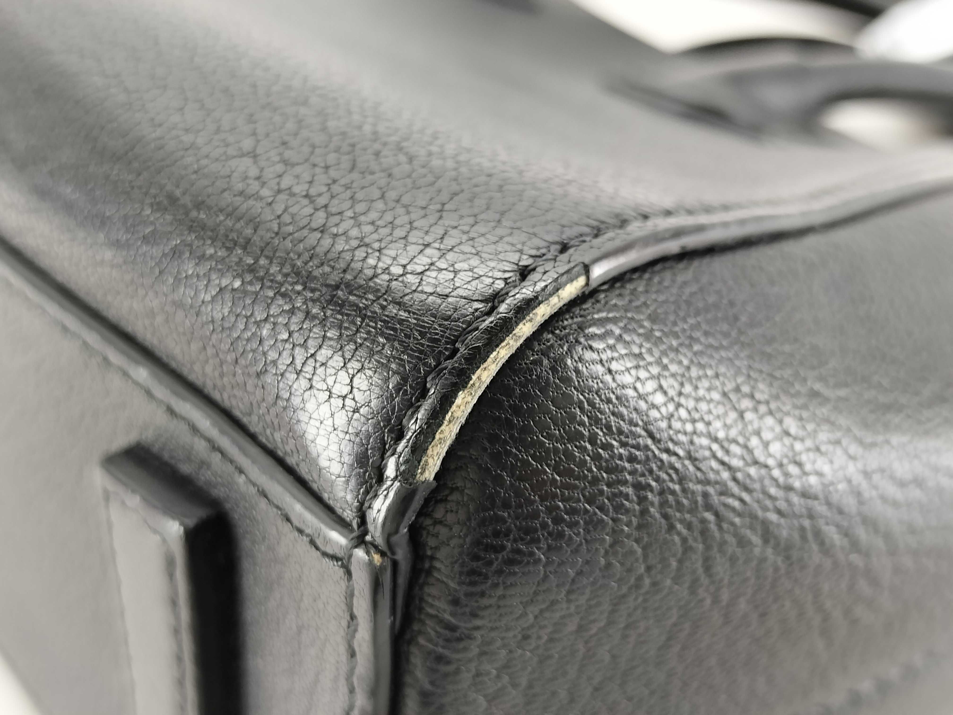 ID- Antigona Cowskin 2-Way Handbag Black #3CC1106 Handbag — view 7