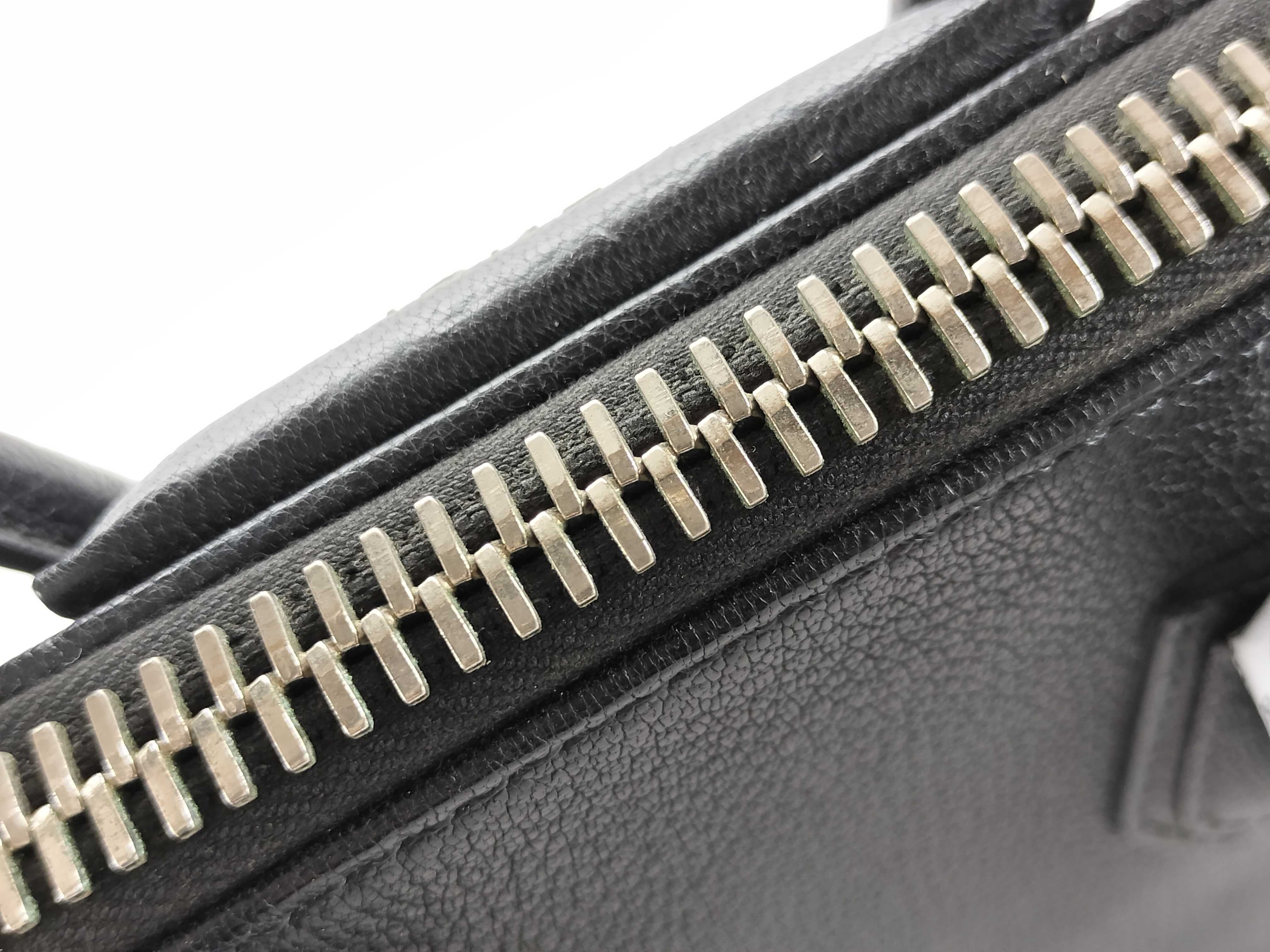 ID- Antigona Cowskin 2-Way Handbag Black #3CC1106 Handbag — view 9