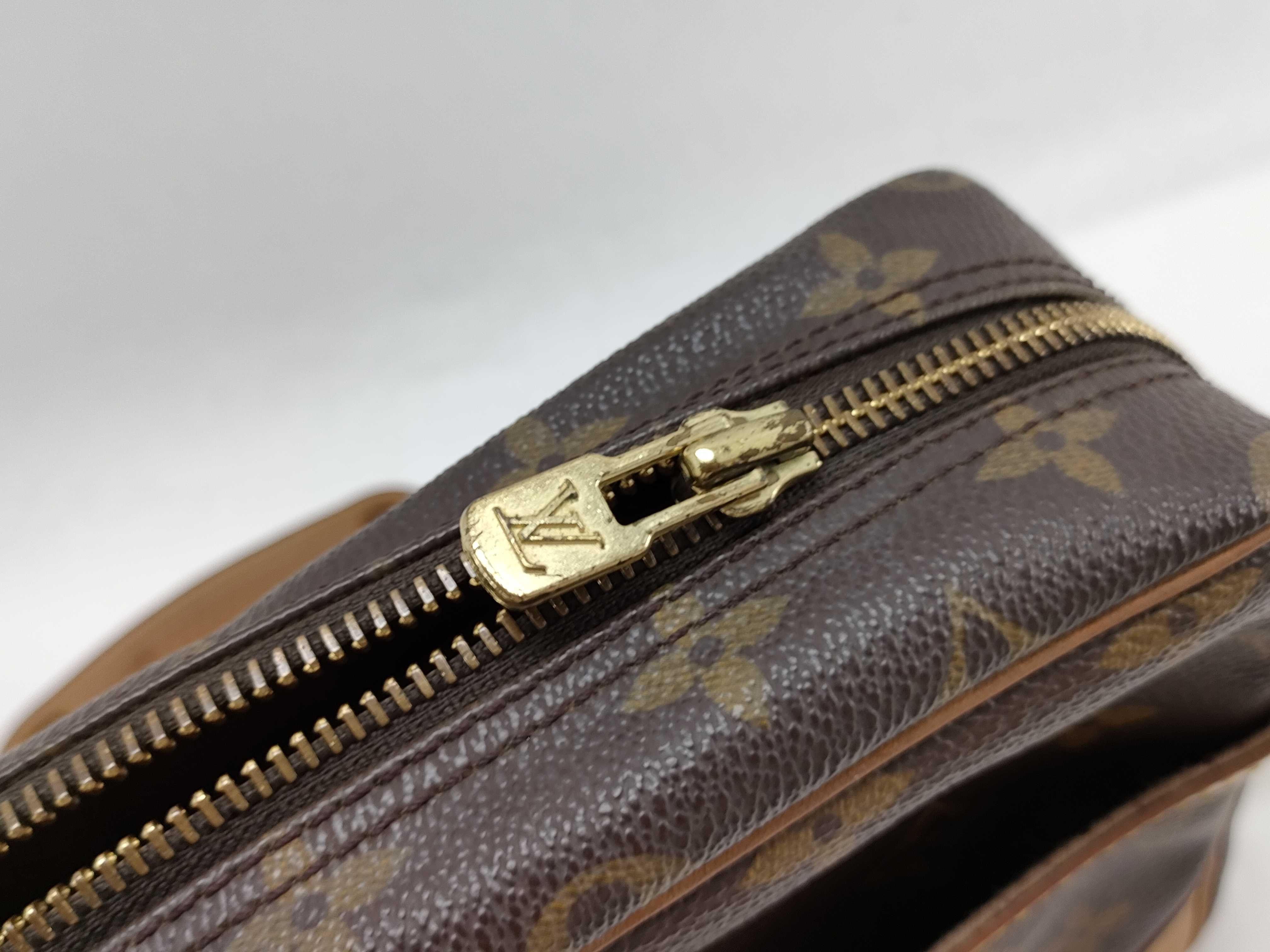 Monogram Louis Vuitton M51274 Trocadero 27 Shoulder Bag Monogram Shoulder Bag — view 14