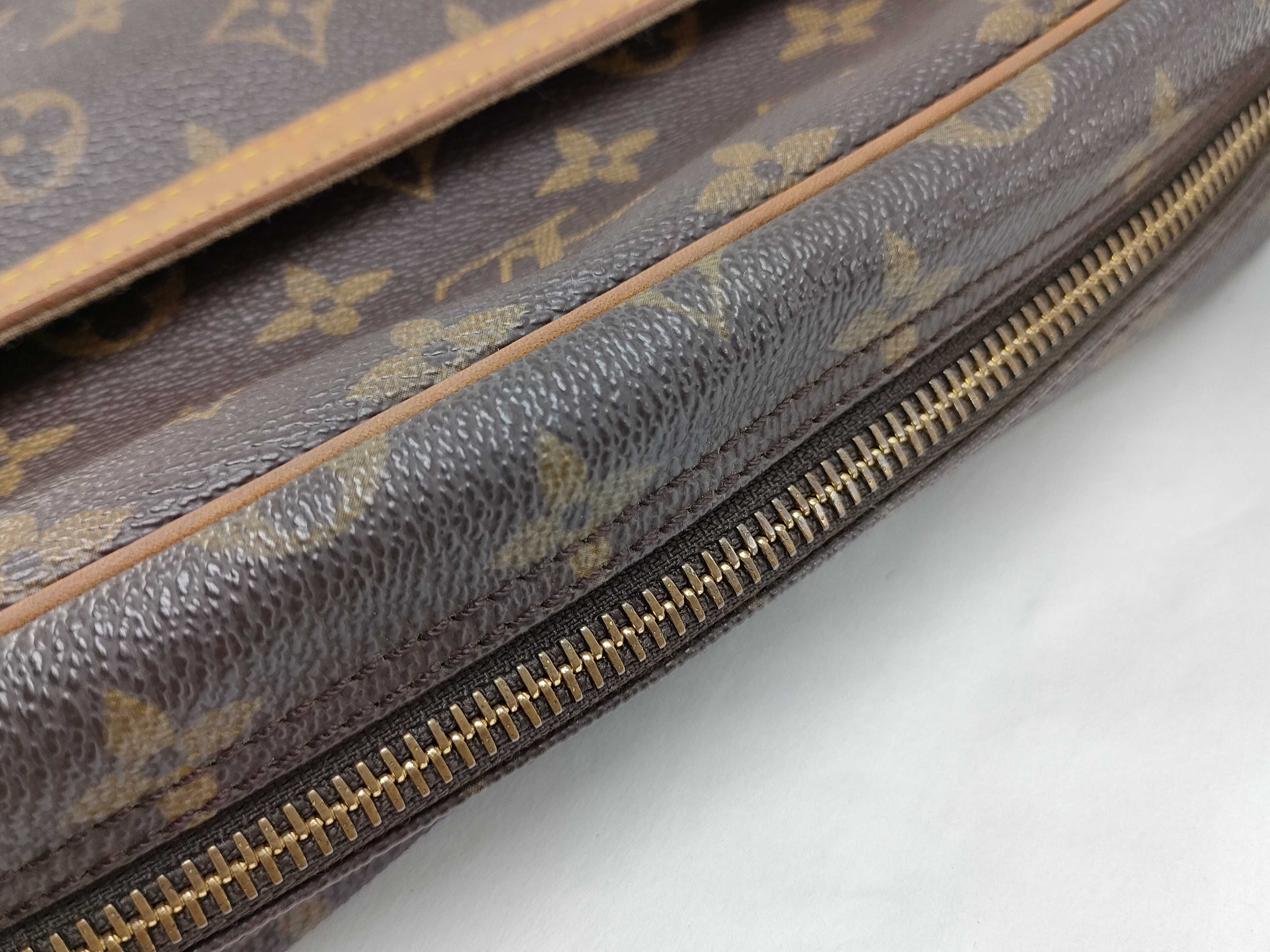 Monogram Louis Vuitton M51274 Trocadero 27 Shoulder Bag Monogram Shoulder Bag — view 6