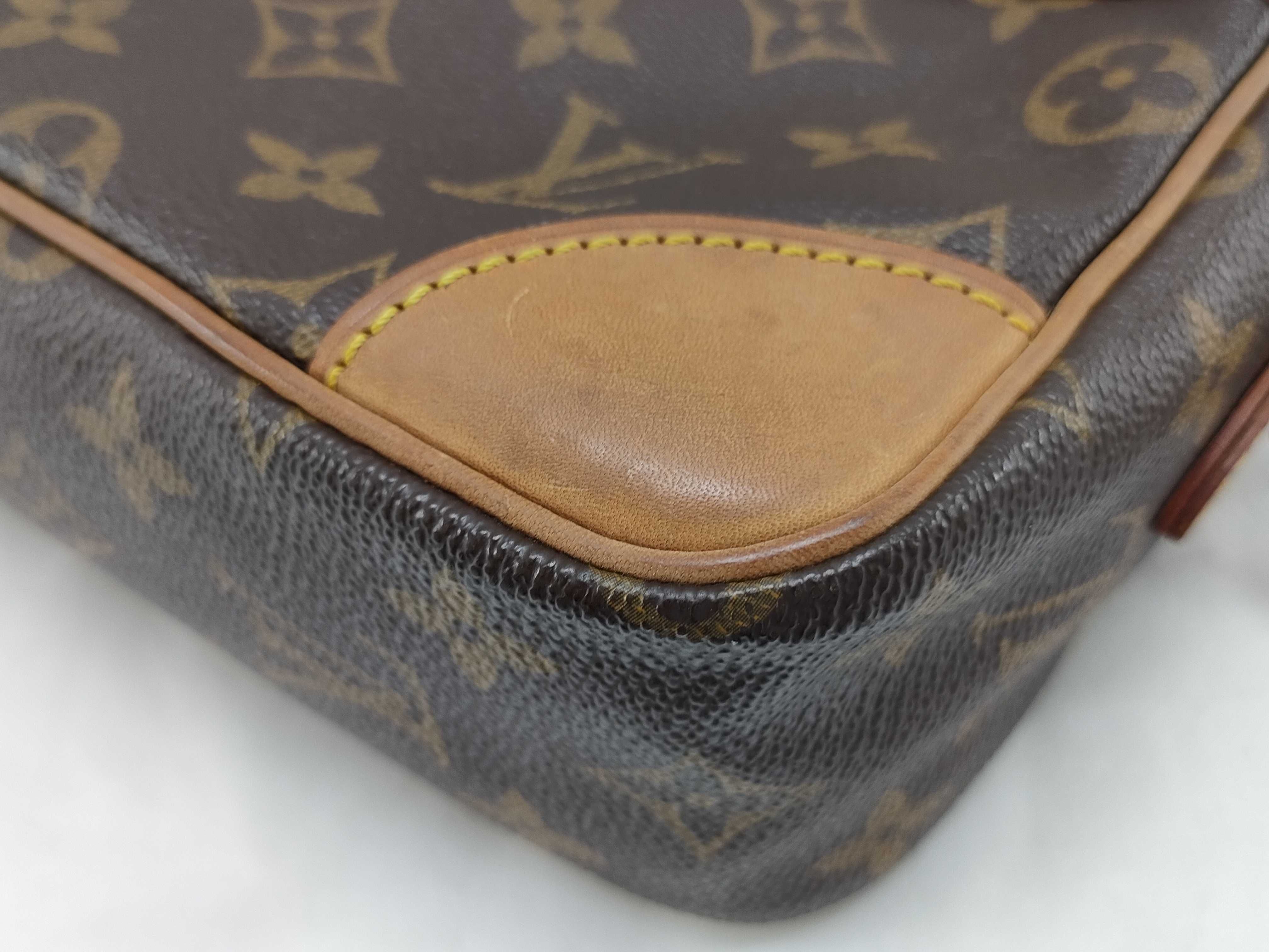 Monogram Louis Vuitton M51274 Trocadero 27 Shoulder Bag Monogram Shoulder Bag — view 7
