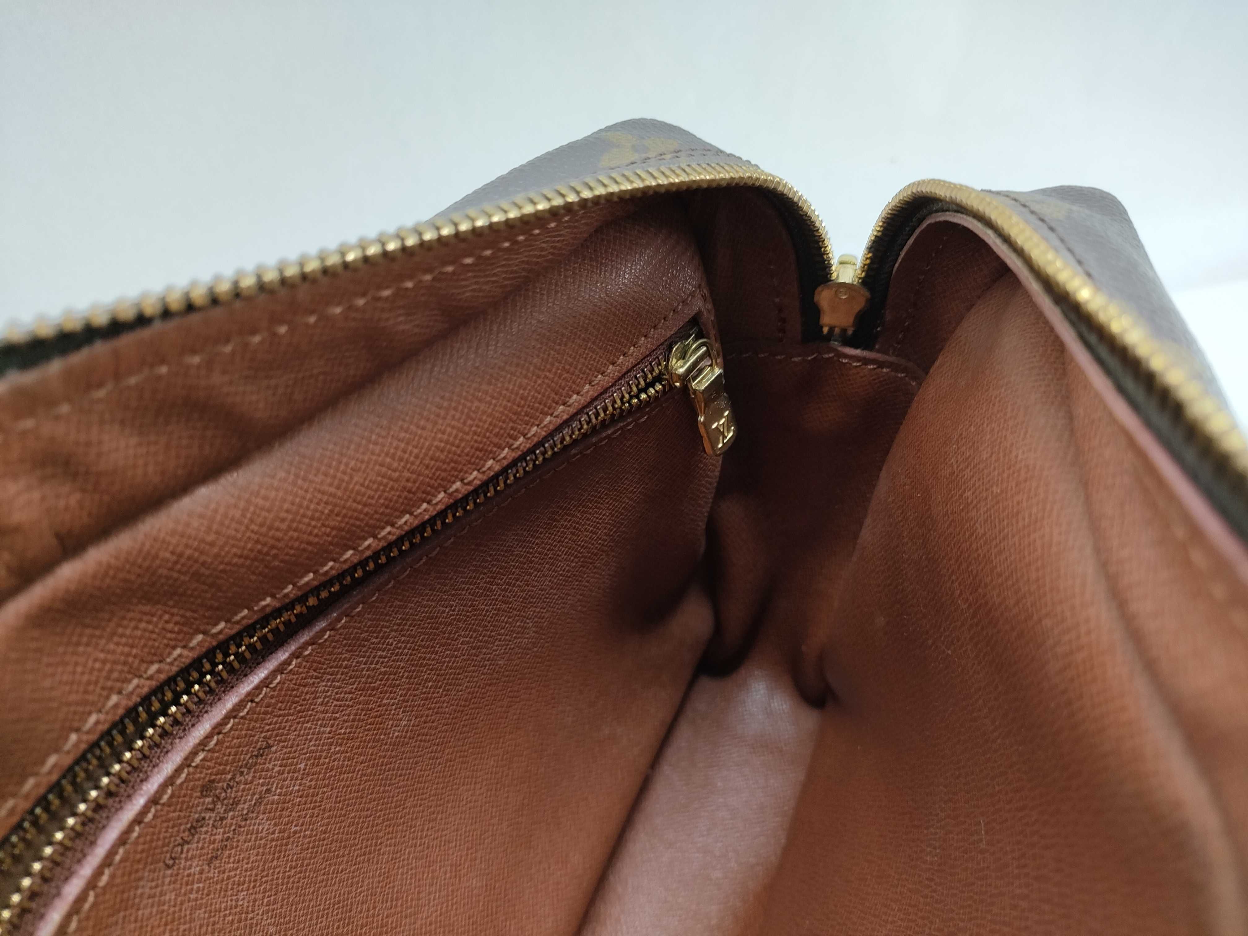 Monogram Louis Vuitton M51274 Trocadero 27 Shoulder Bag Monogram Shoulder Bag — view 9