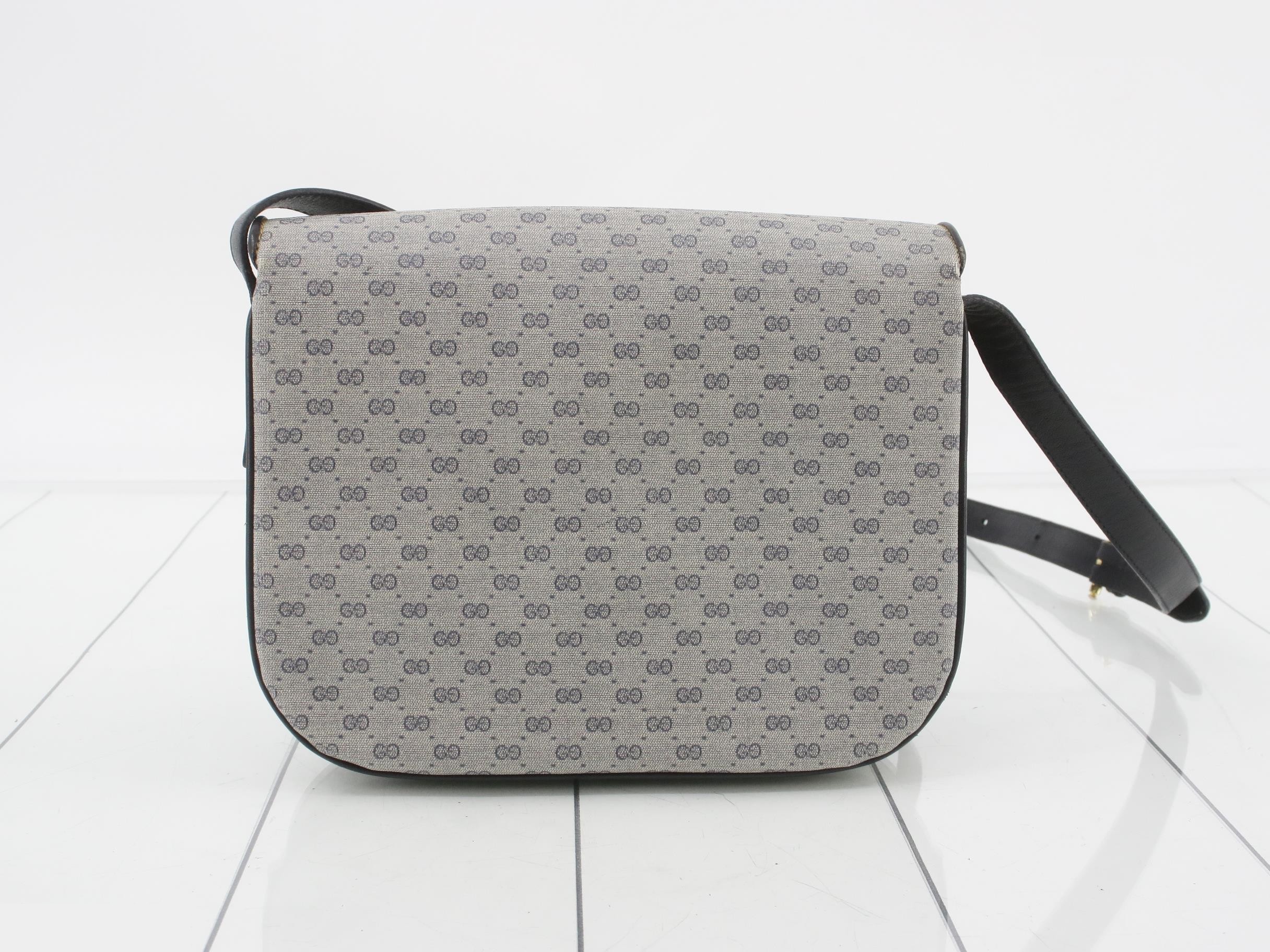 GG Supreme Shoulder Bag — view 2