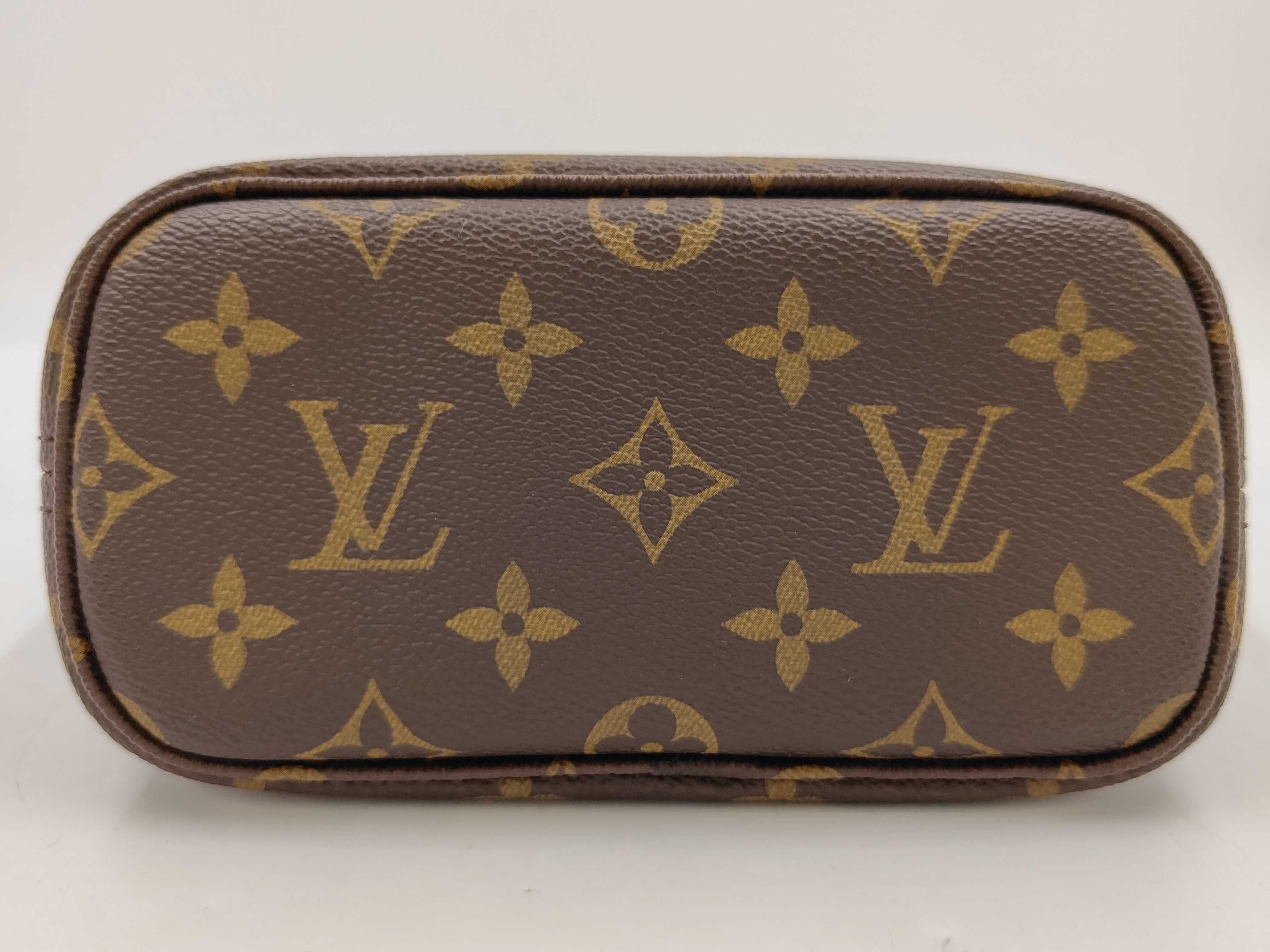 Monogram Neverfull BB M46705 Shoulder Bag — view 3