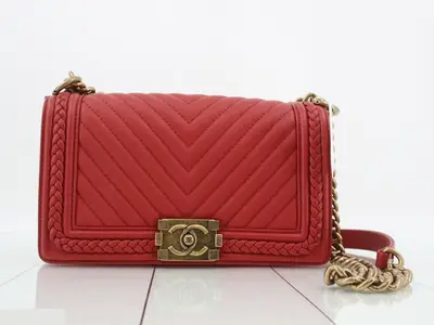 Boy Chanel Caviar V-stitch Chain Shoulder Bag, Red