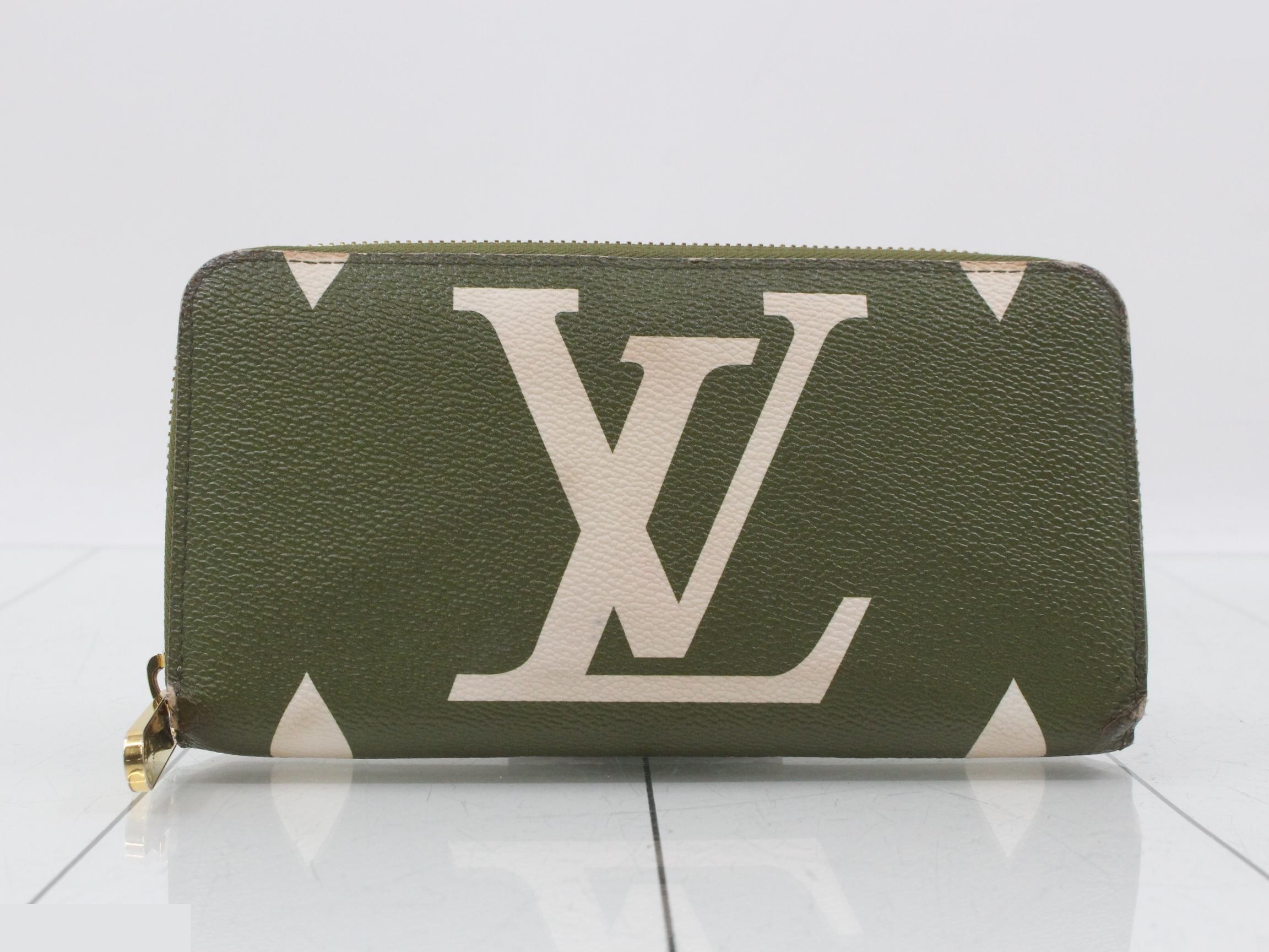 Monogram Giant Zippy Wallet